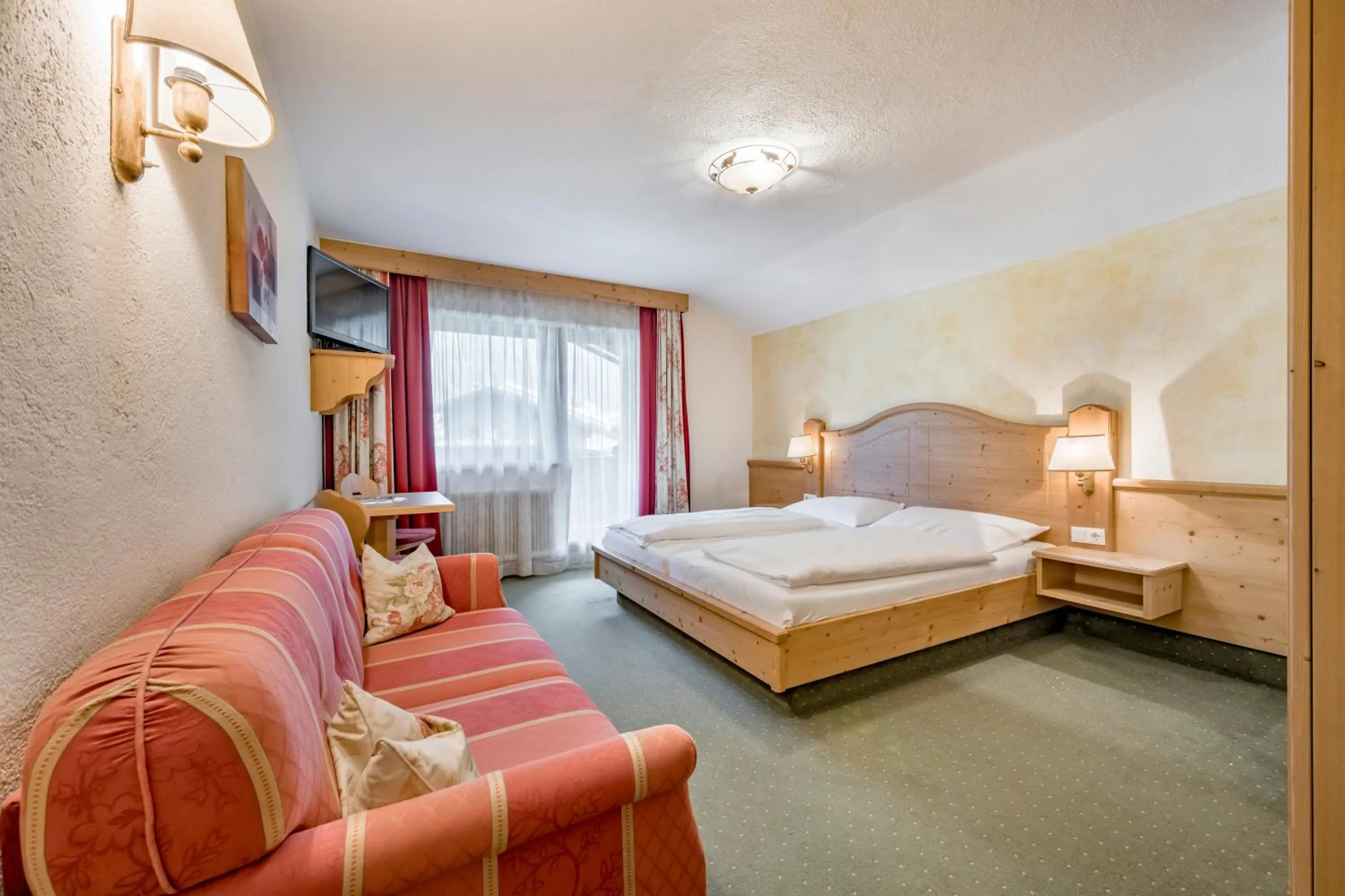 Photo of the whole room, Bed in Pension Almrausch