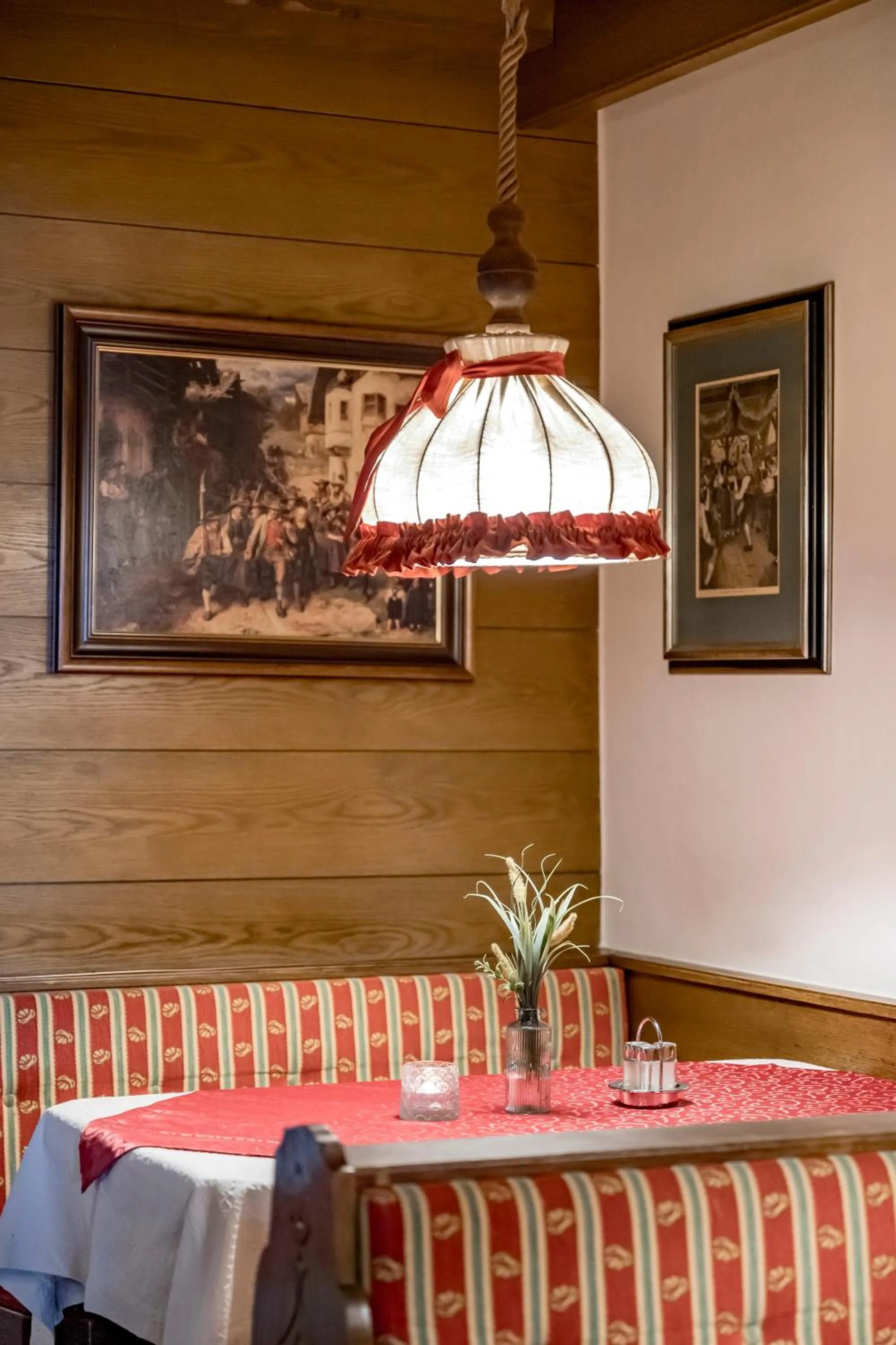 Restaurant/places to eat in Pension Almrausch