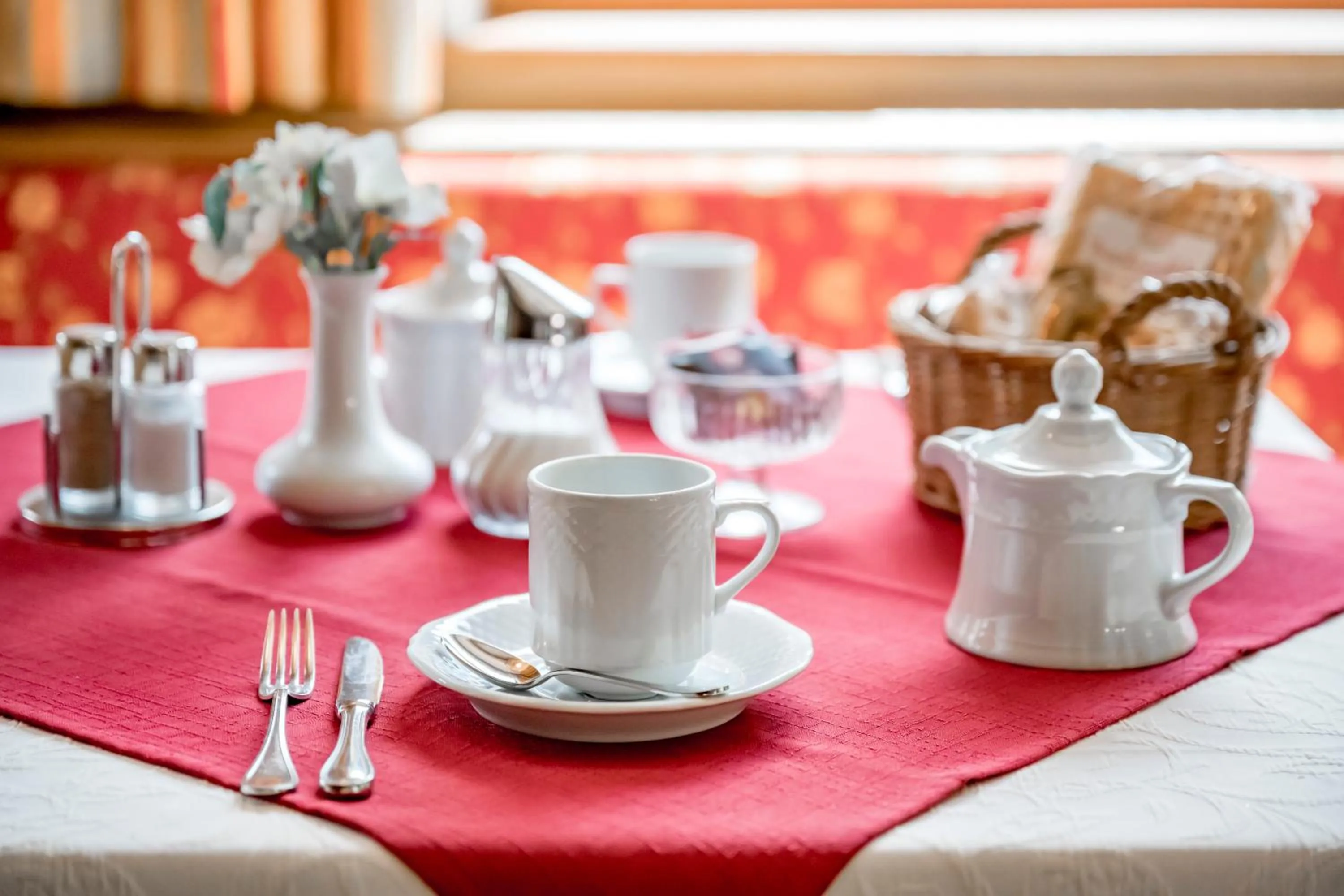 Restaurant/places to eat in Pension Almrausch