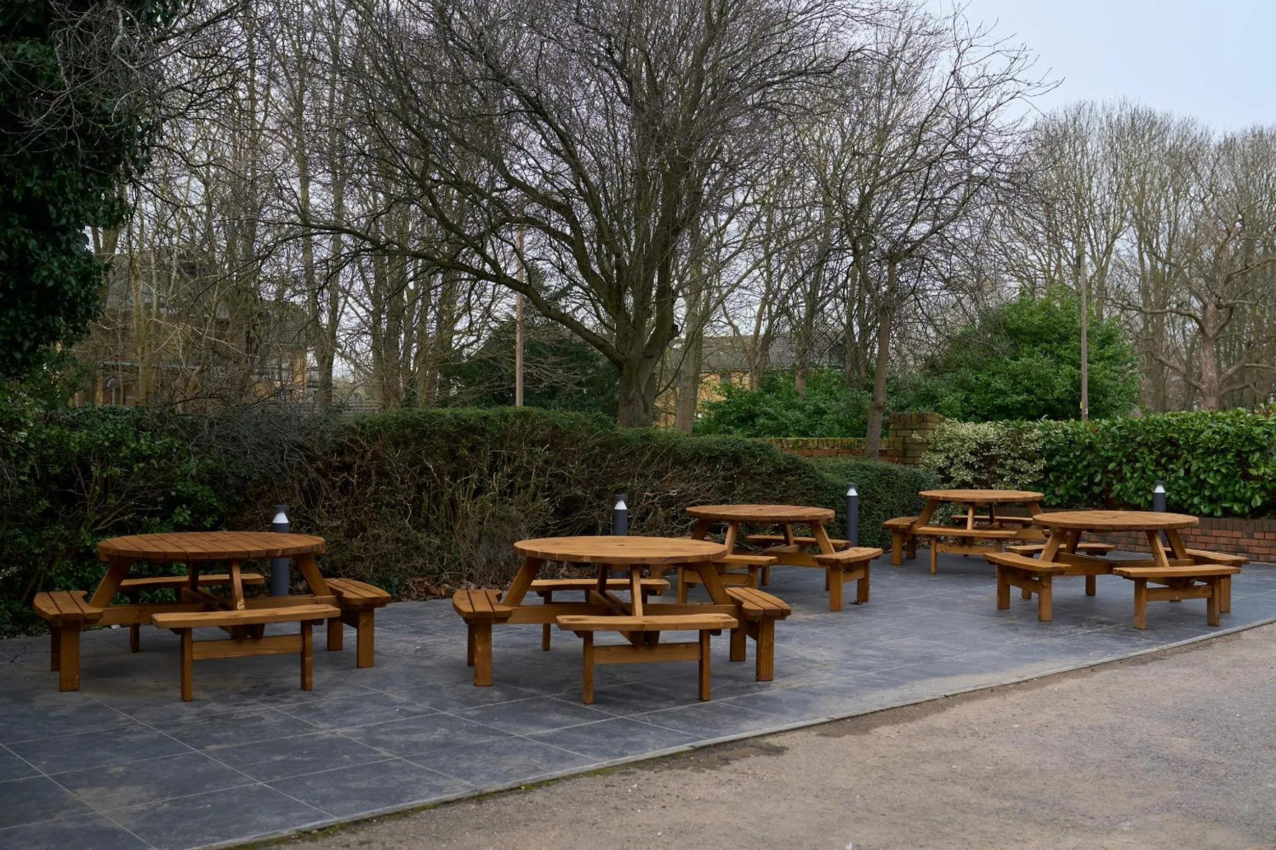 Restaurant/places to eat in National Badminton Centre Lodge & Health Club