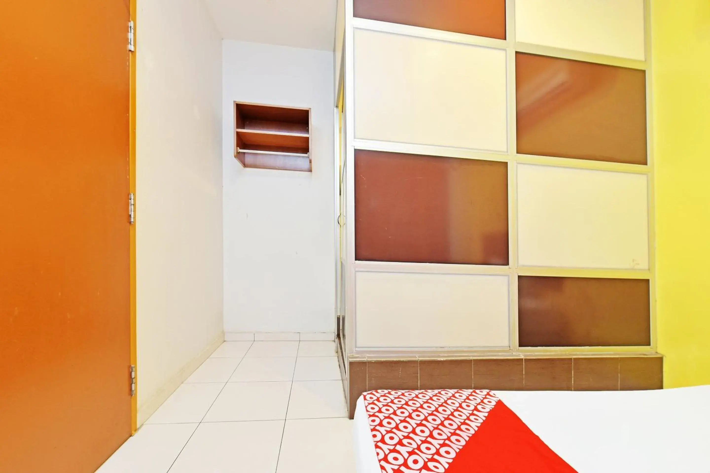 Deluxe Single Room - single occupancy in OYO 582 Hotel Walk Inn Deluxe Single Room - single occupancy in OYO 582 Hotel Walk Inn