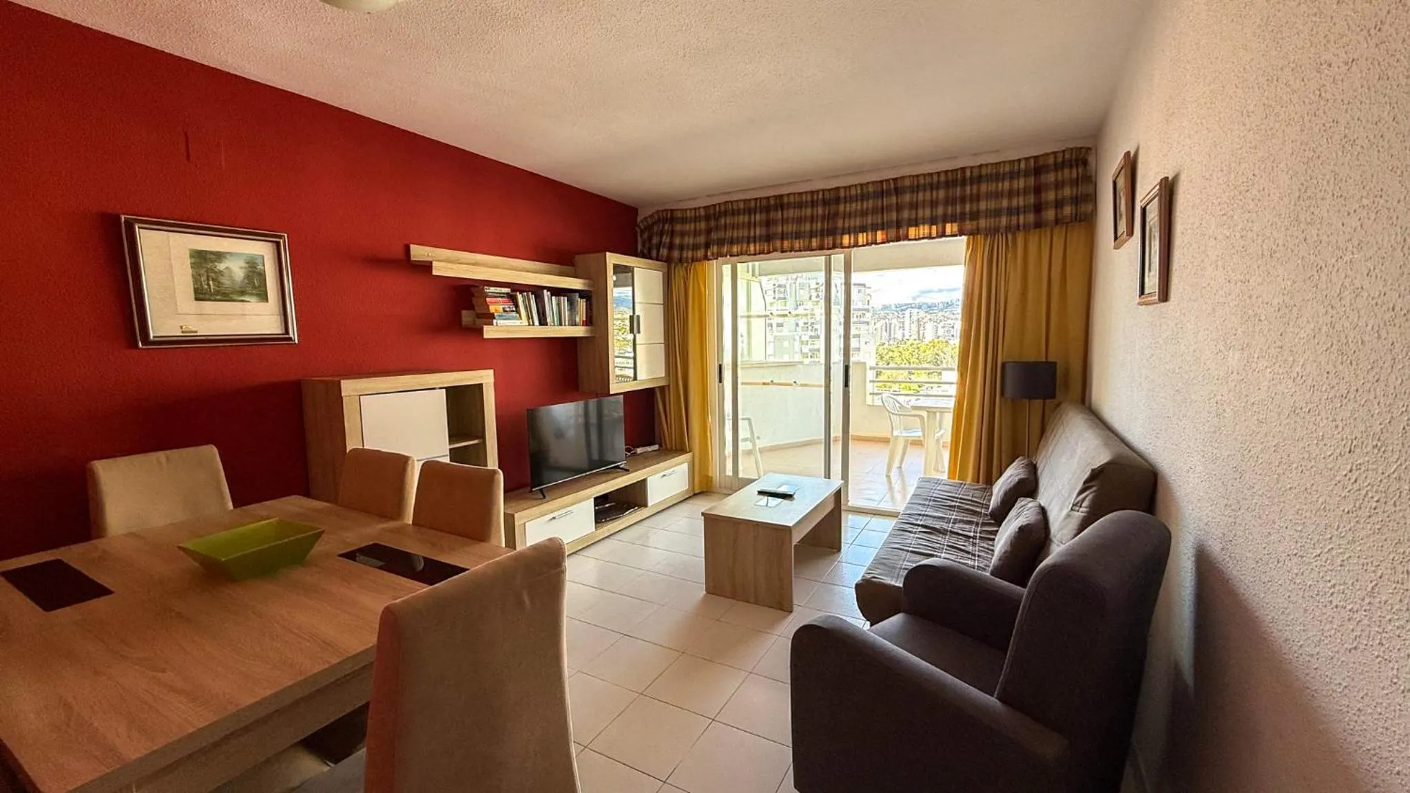 TV and multimedia in Apartamentos Esmeralda Unitursa