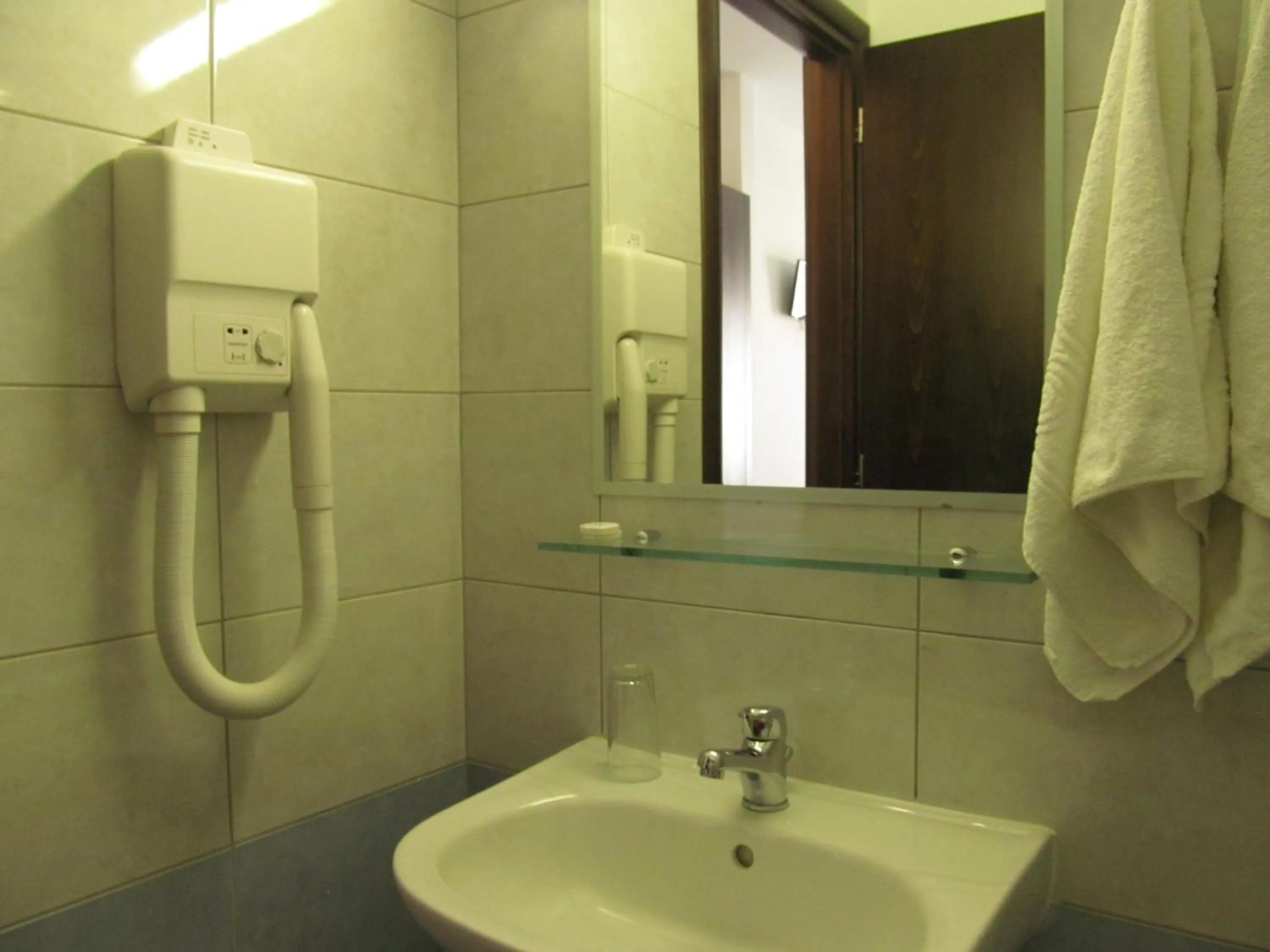 Bathroom in Rio Hotel