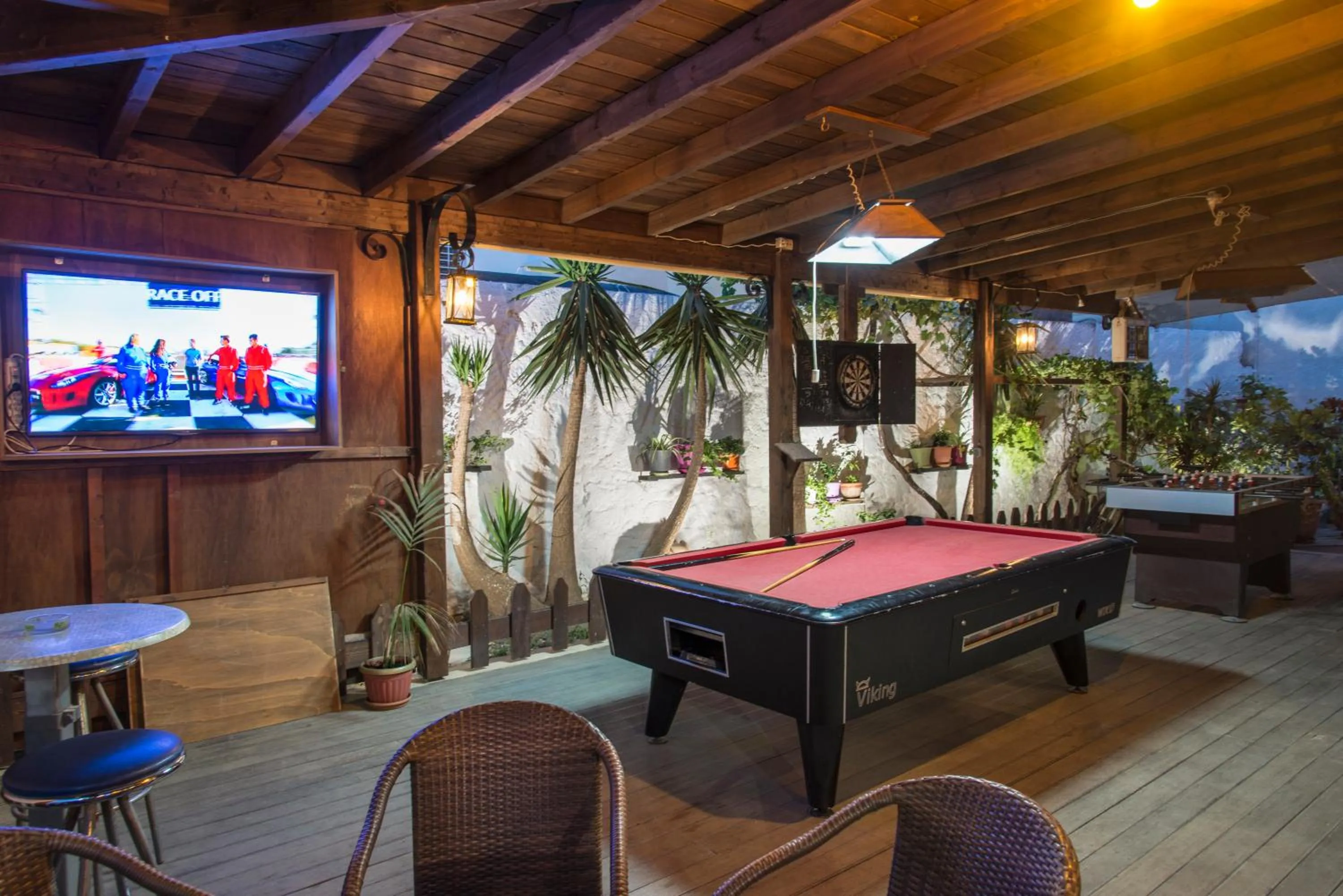 Communal lounge/ TV room in Rio Hotel