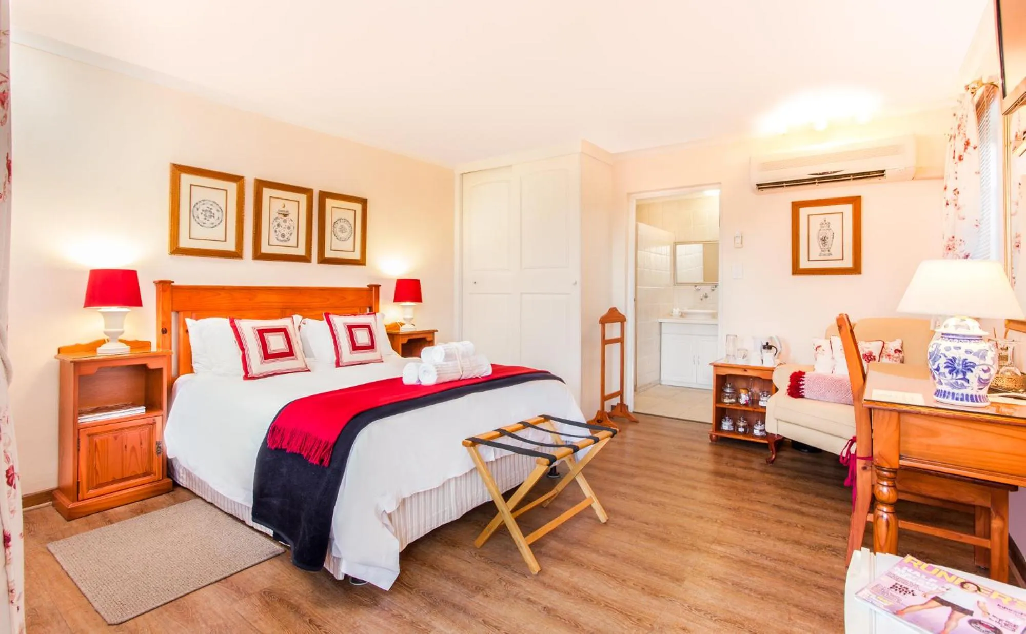 Photo of the whole room, Bed in Shandon Lodge Guest House & Spa