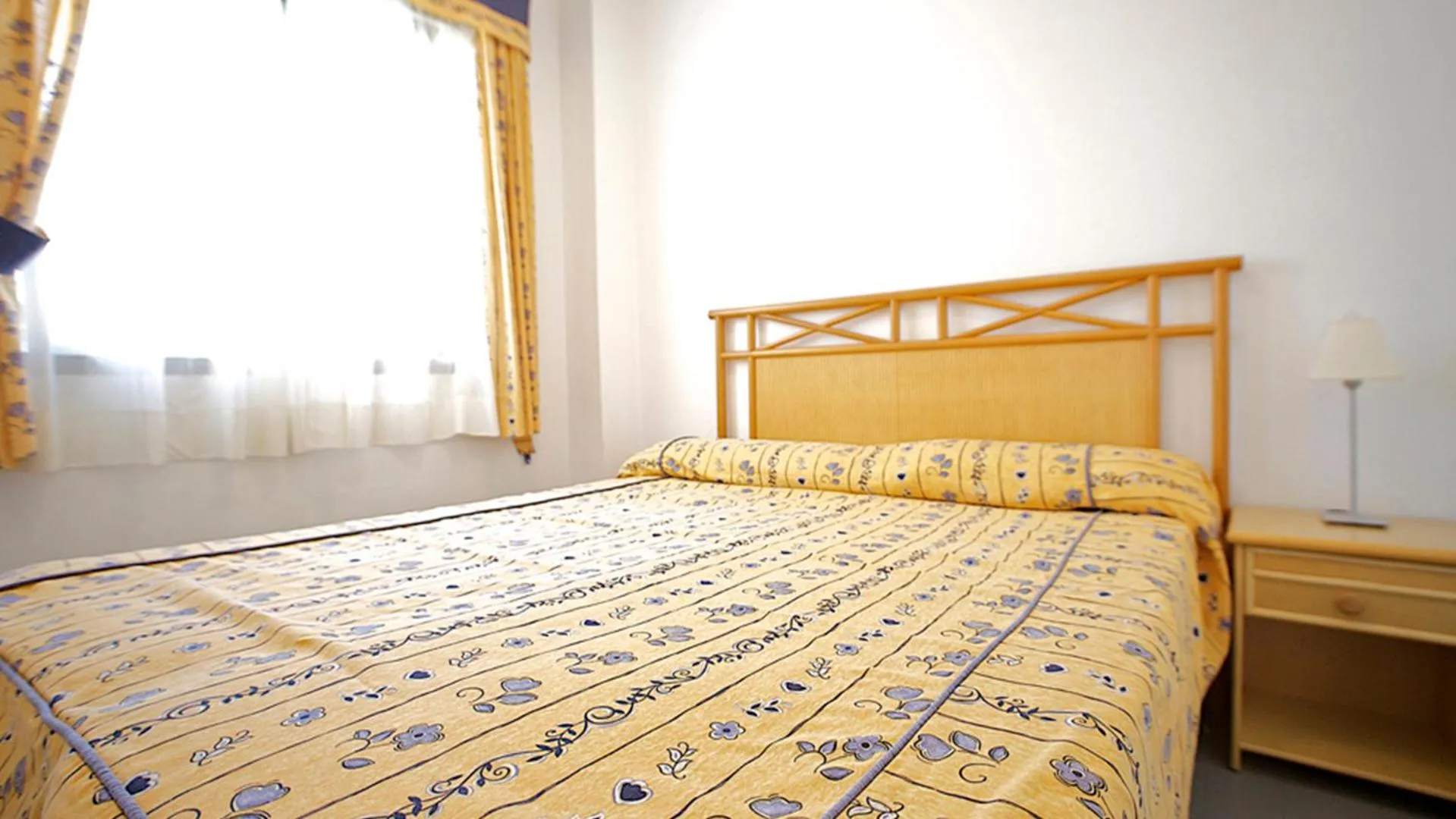 Bedroom, Bed in Apartamentos Hipocampos Unitursa