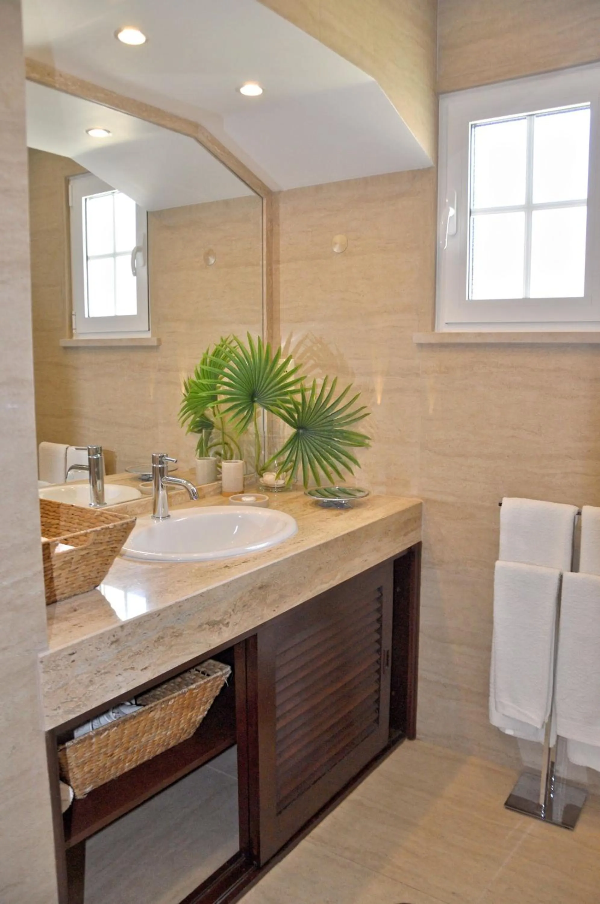 Bathroom in Fantastic for Family Gatherings, Optional Pool Heating, Free Air Con Wifi