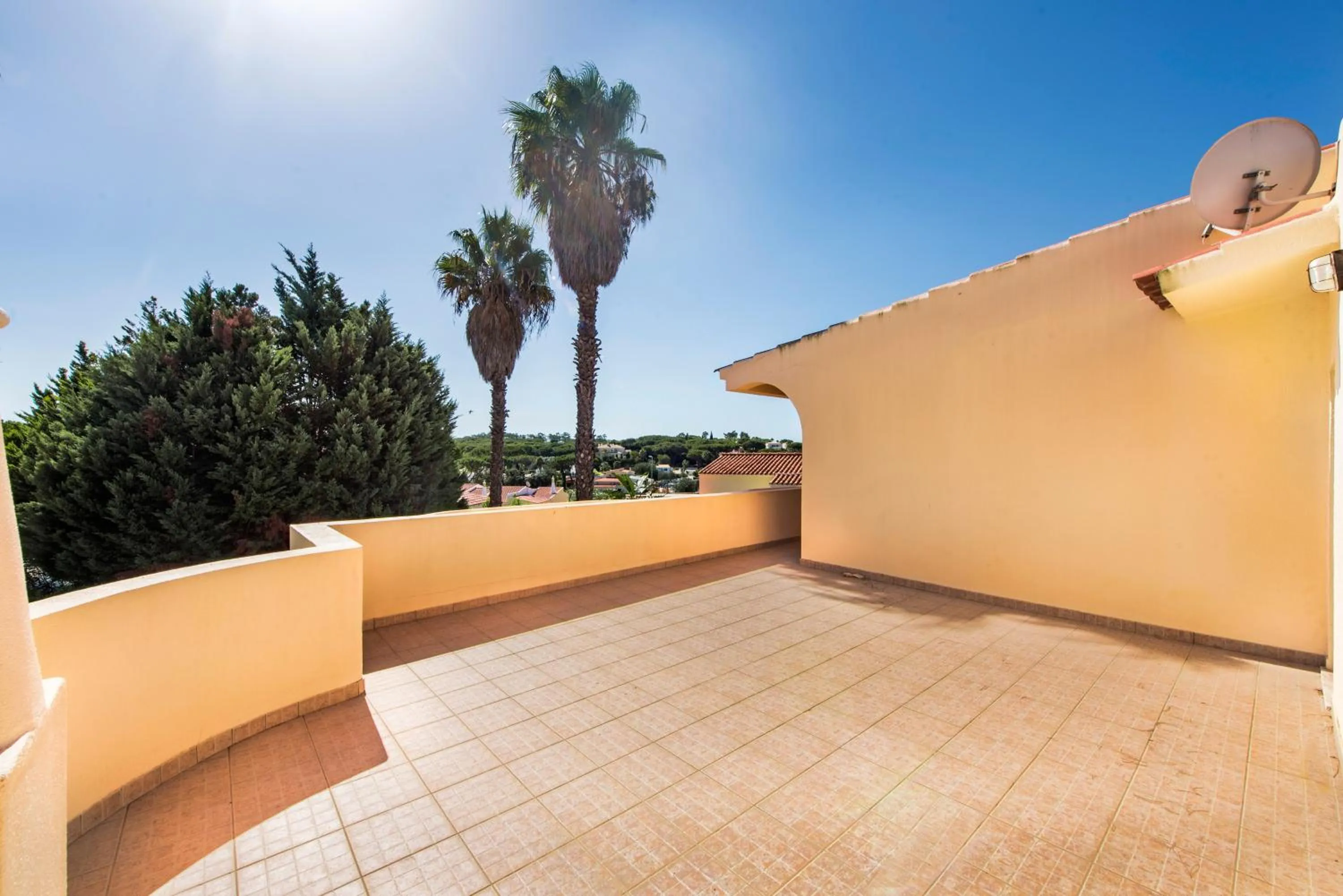 Exclusive Retreat in Vilamoura, private pool, off-street parking, Free AC wifi
