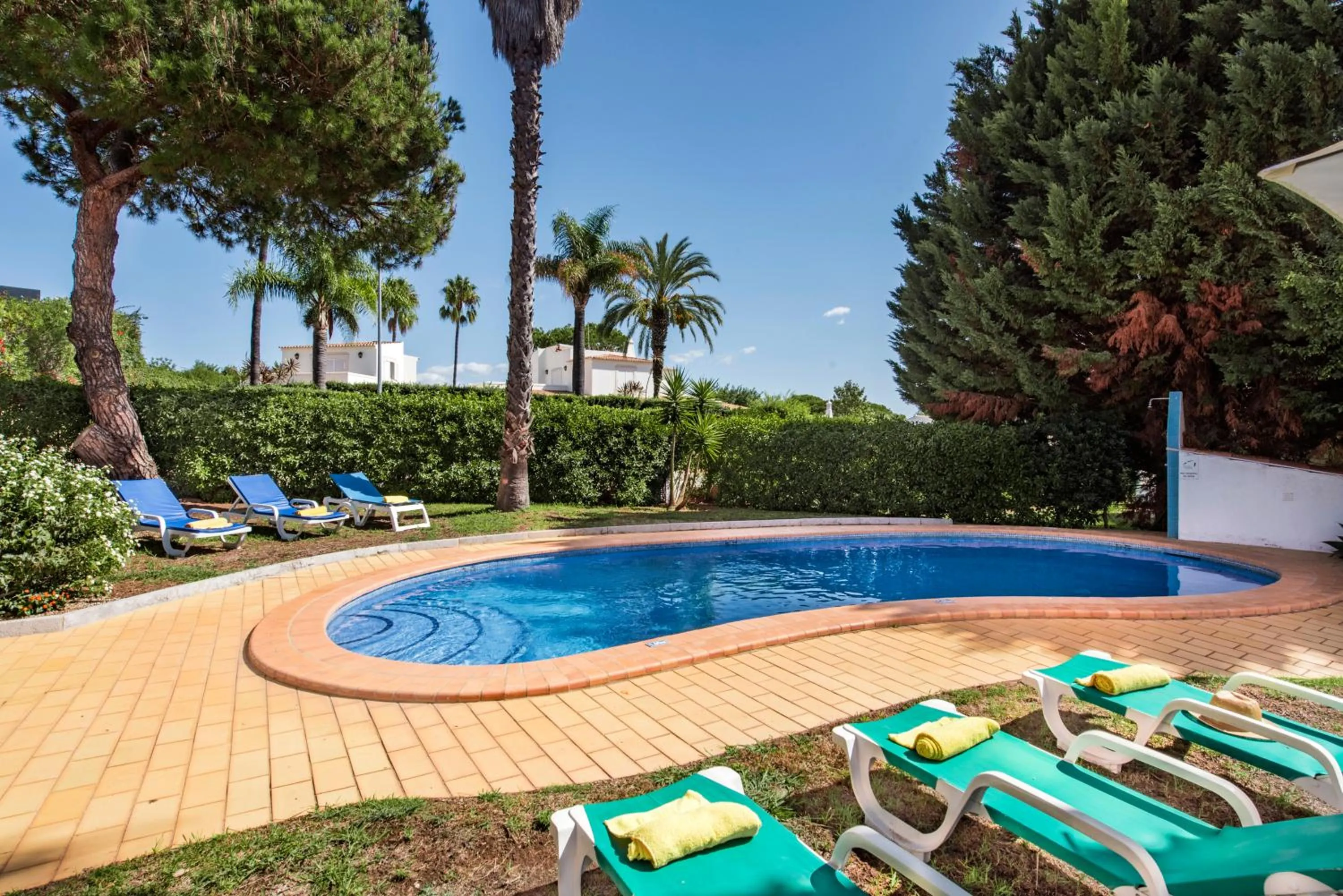 Pool view in Exclusive Retreat in Vilamoura, private pool, off-street parking, Free AC wifi