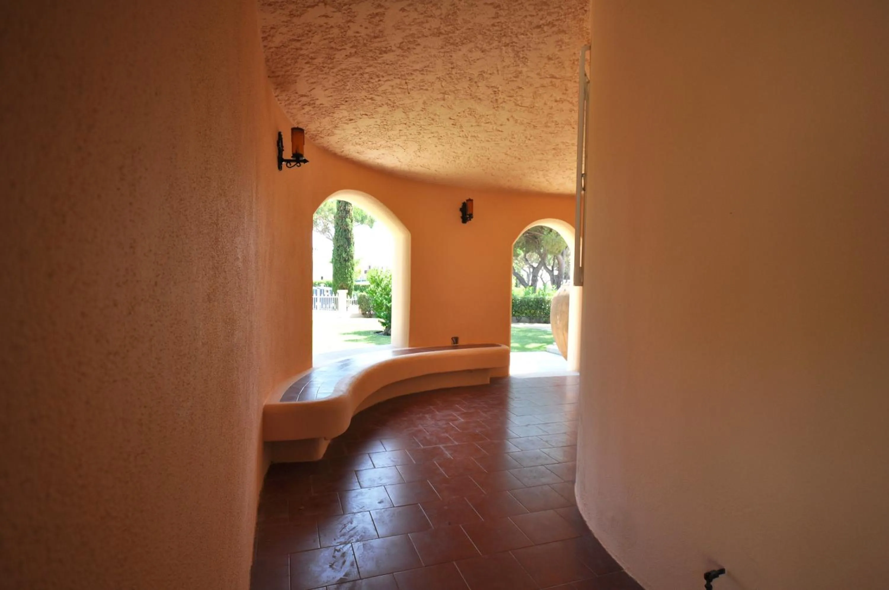 Bed in Set in good sized, mature gardens which afford a very good degree of privacy and