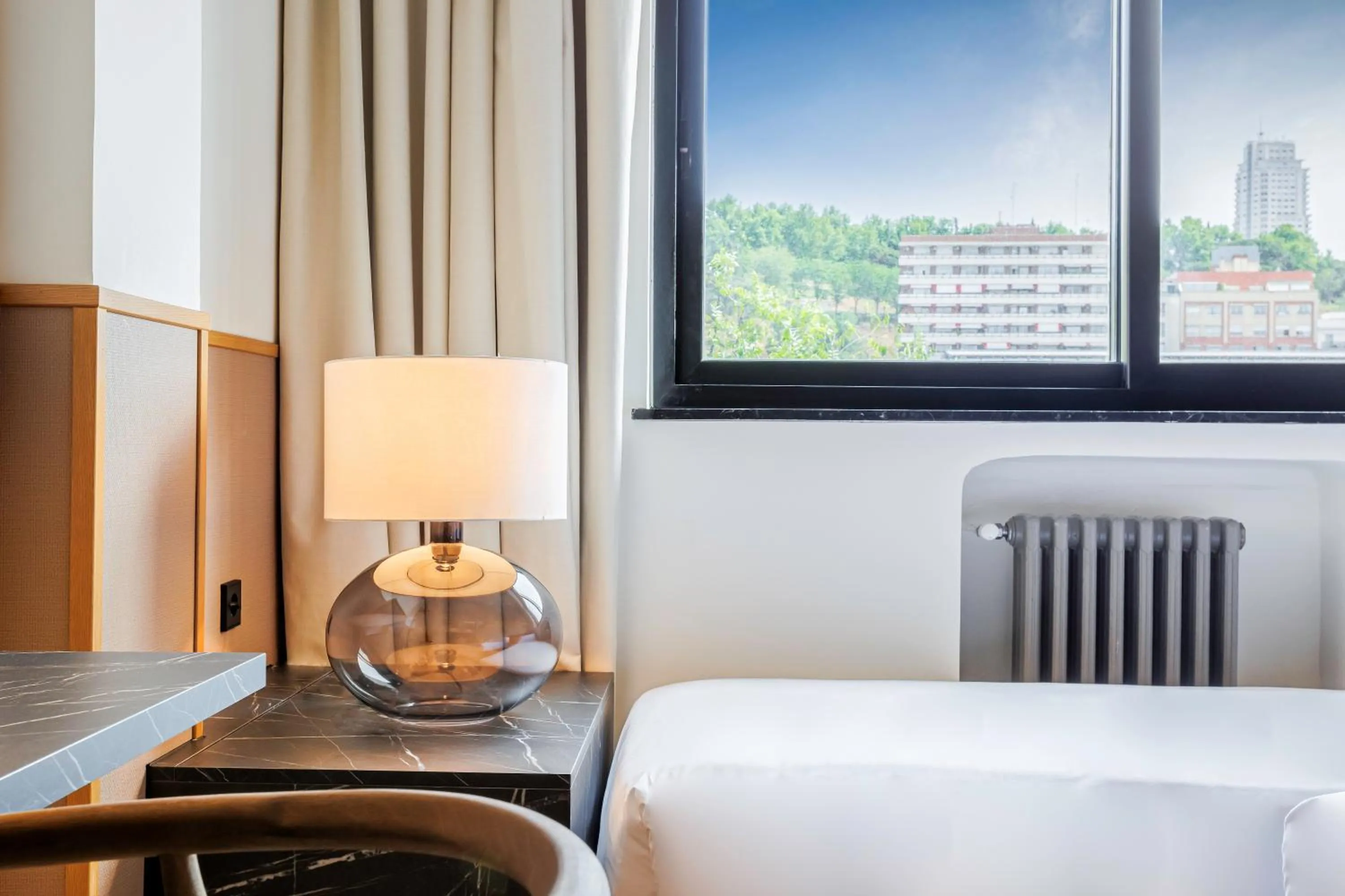 Bed in Hotel Acta Madfor