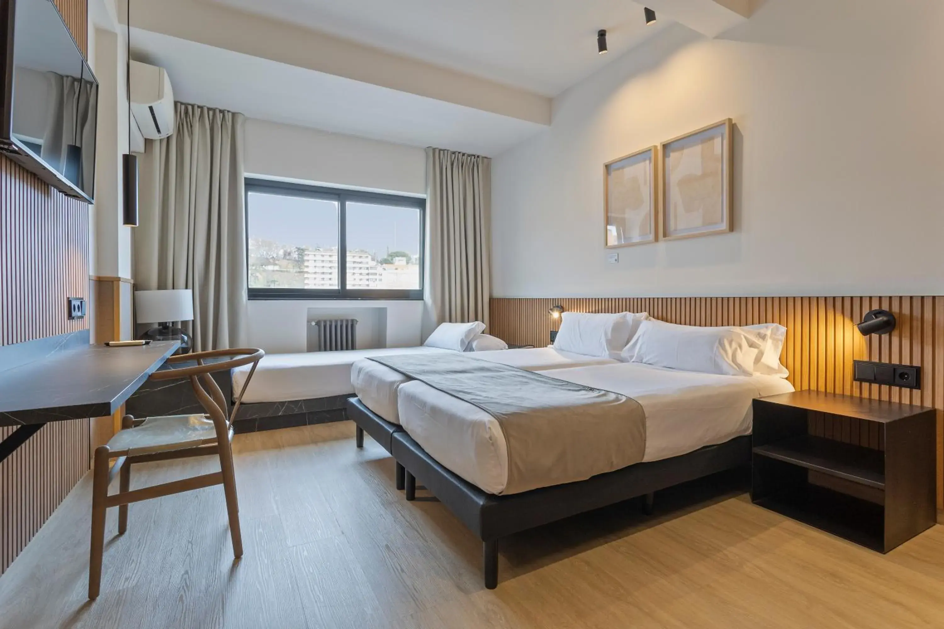 Standard Triple Room in Hotel Acta Madfor Standard Triple Room in Hotel Acta Madfor