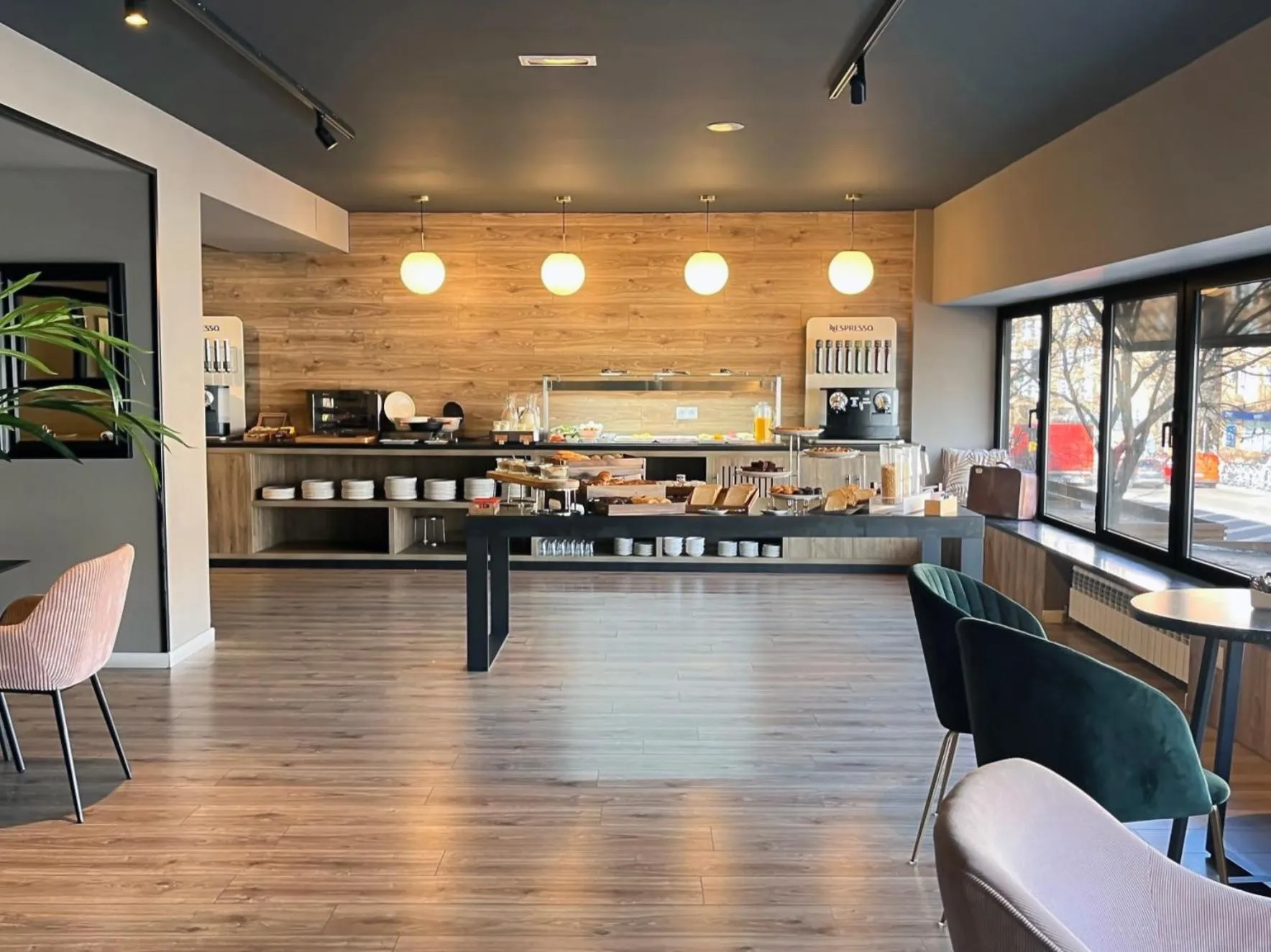 Buffet breakfast in Hotel Acta Madfor