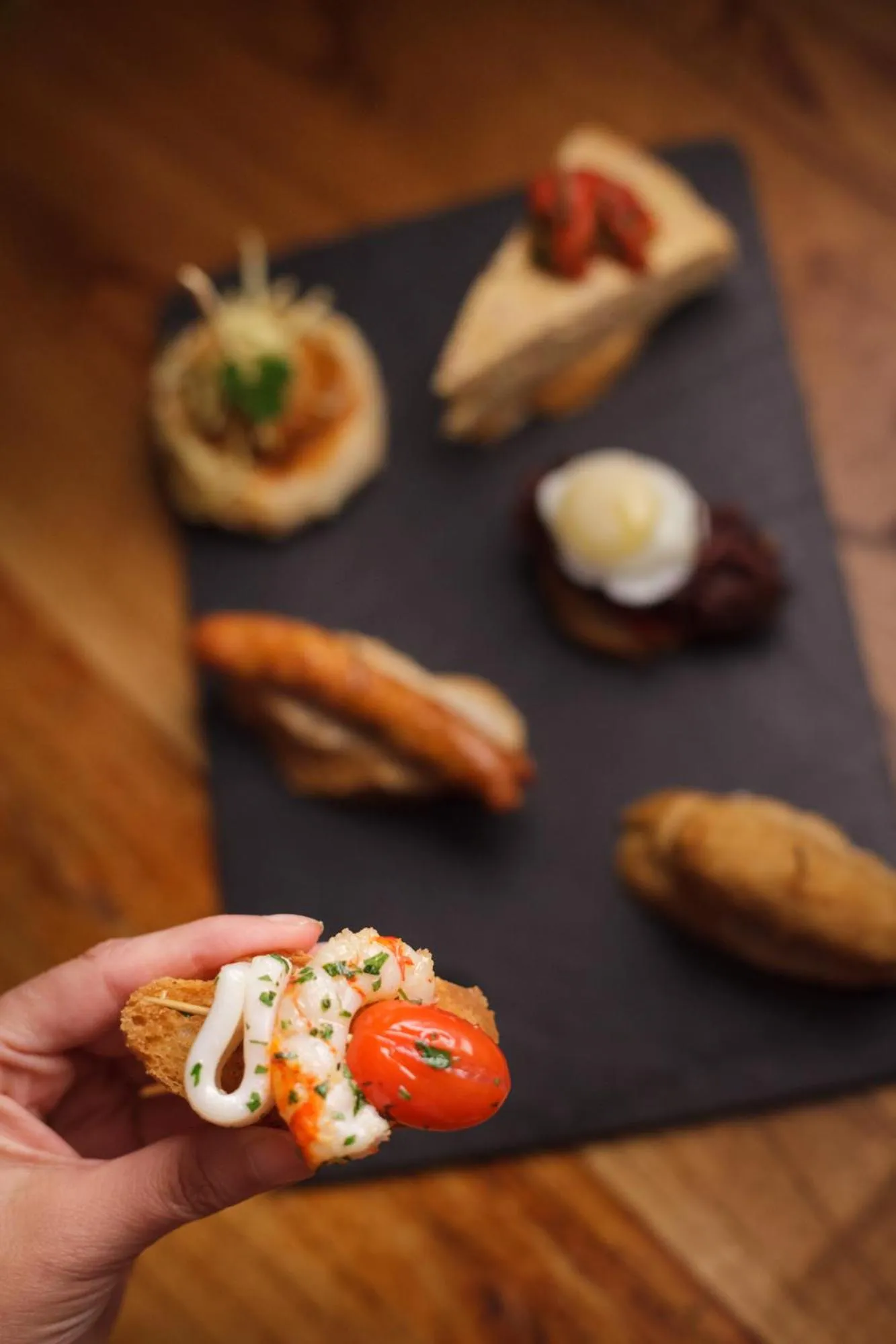 Food and drinks in Loft Osteria by Sagardi