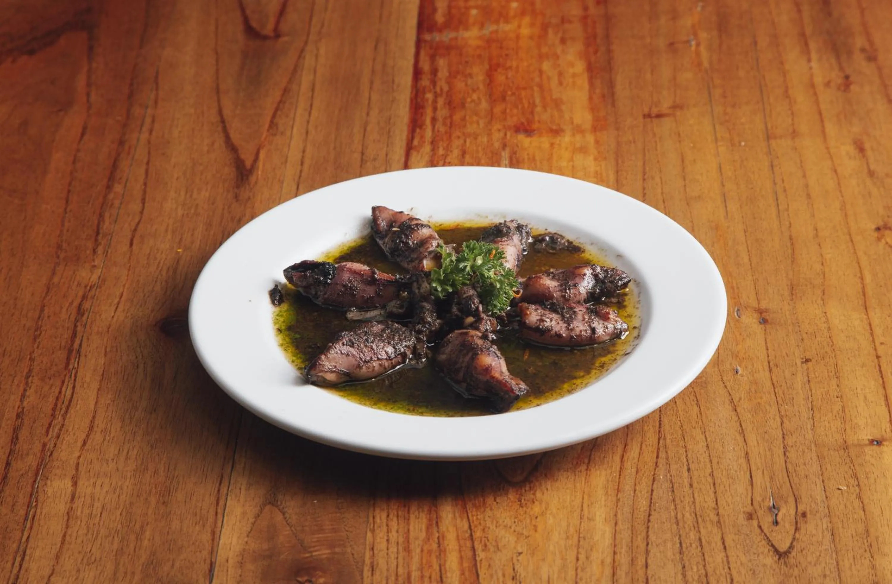 Food and drinks in Loft Osteria by Sagardi