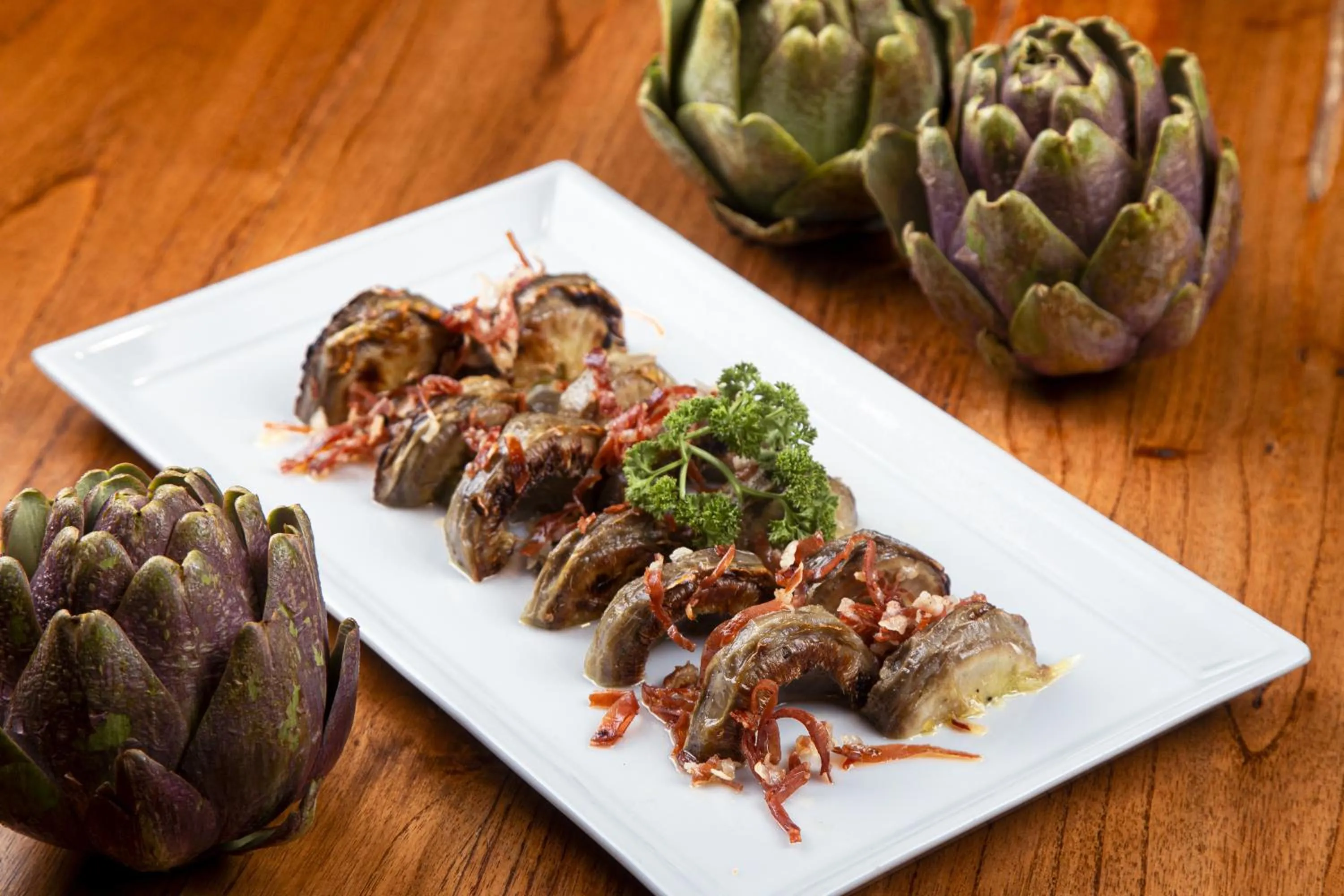 Food and drinks in Loft Osteria by Sagardi