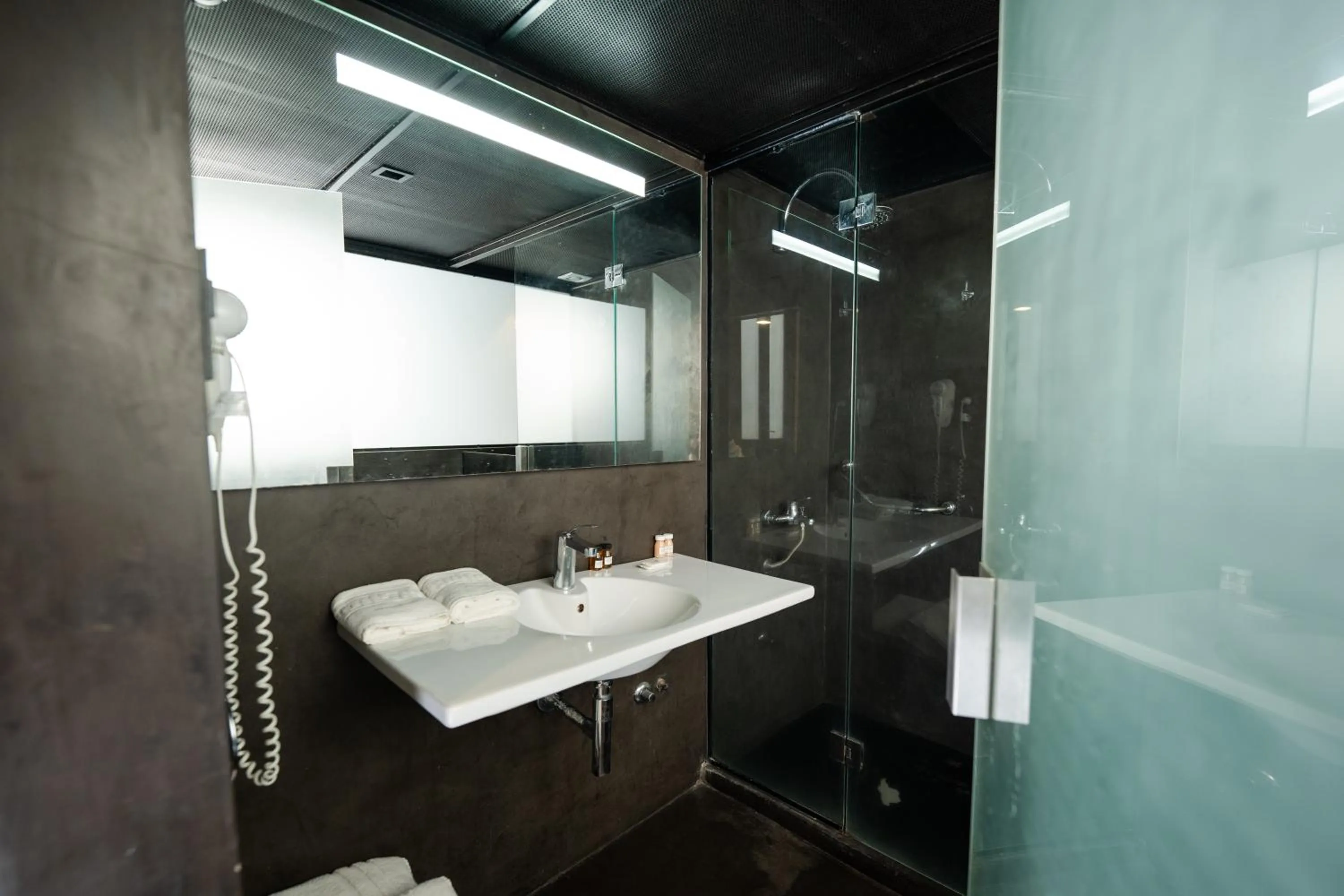 Shower in Loft Osteria by Sagardi