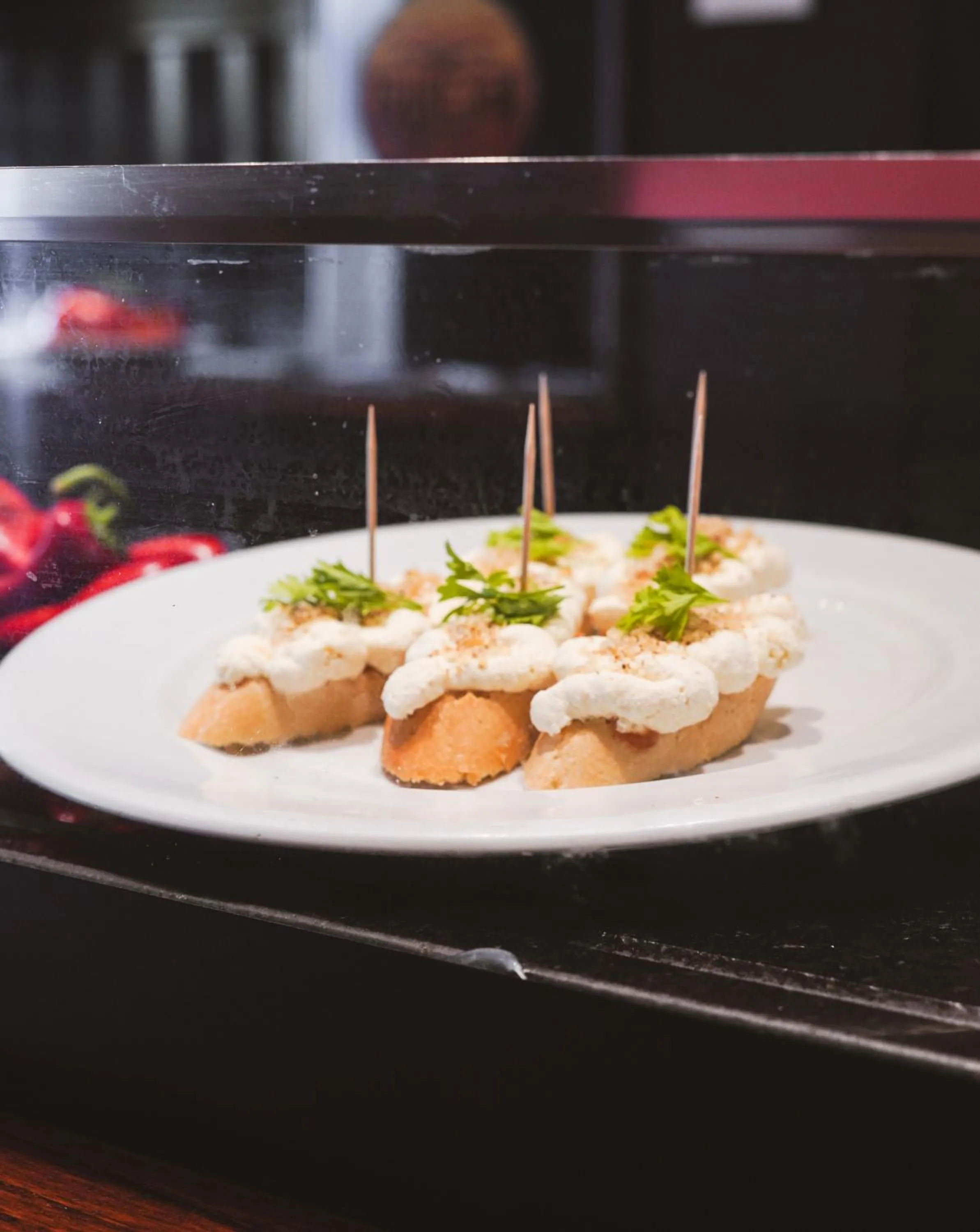 Food and drinks in Loft Osteria by Sagardi