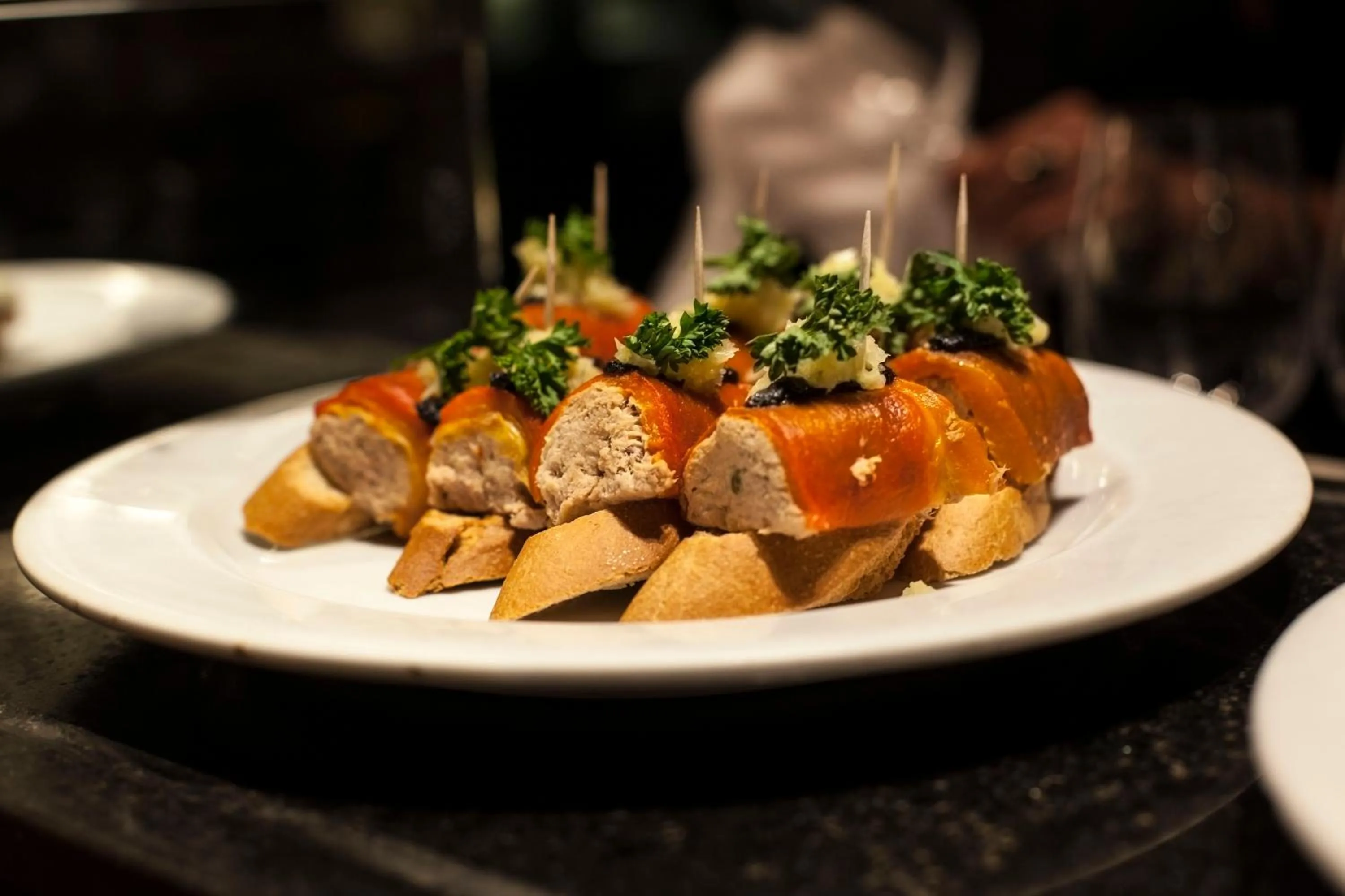 Food and drinks in Loft Osteria by Sagardi