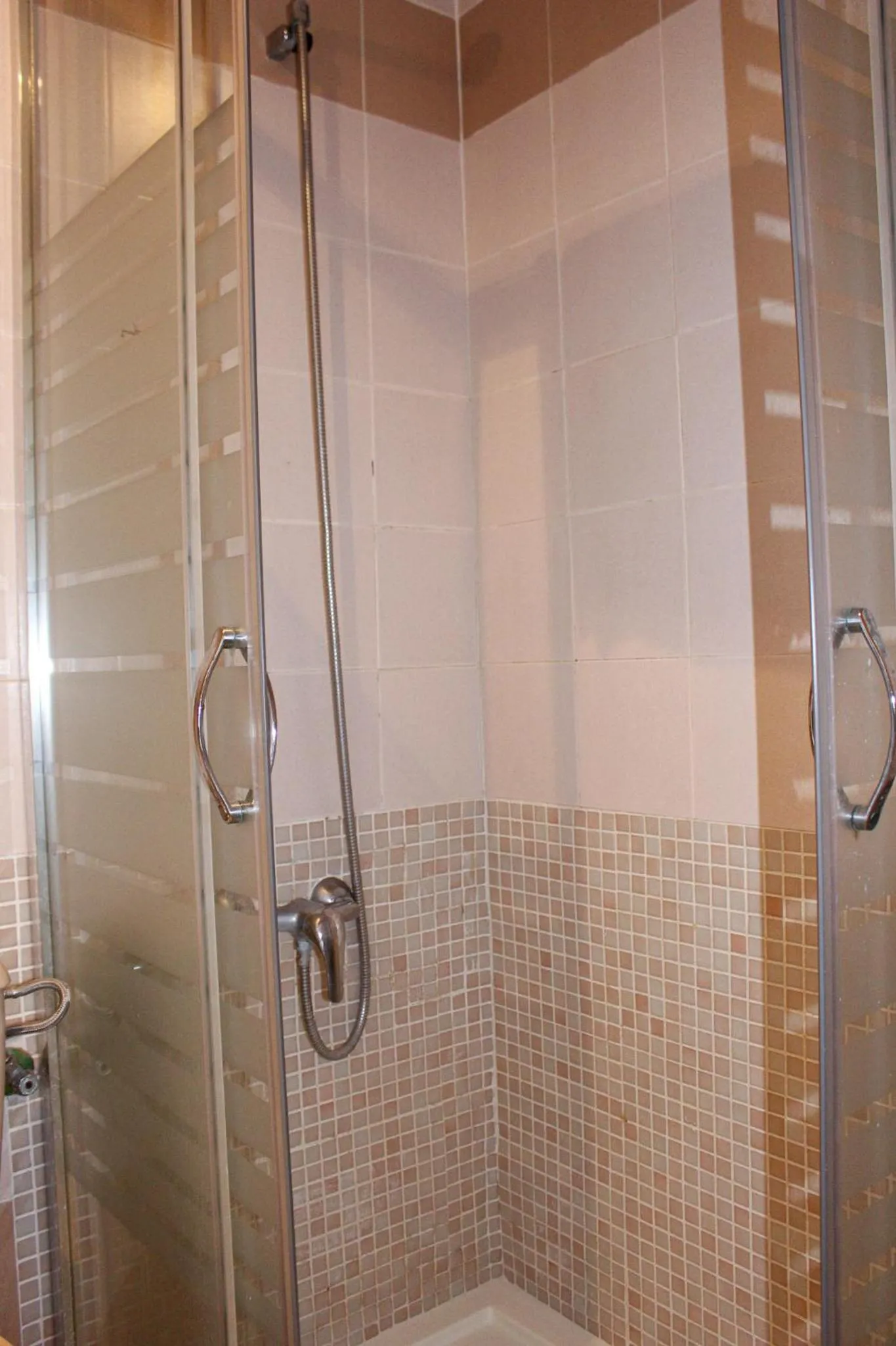 Shower in Apartamentos Turmalina Unitursa