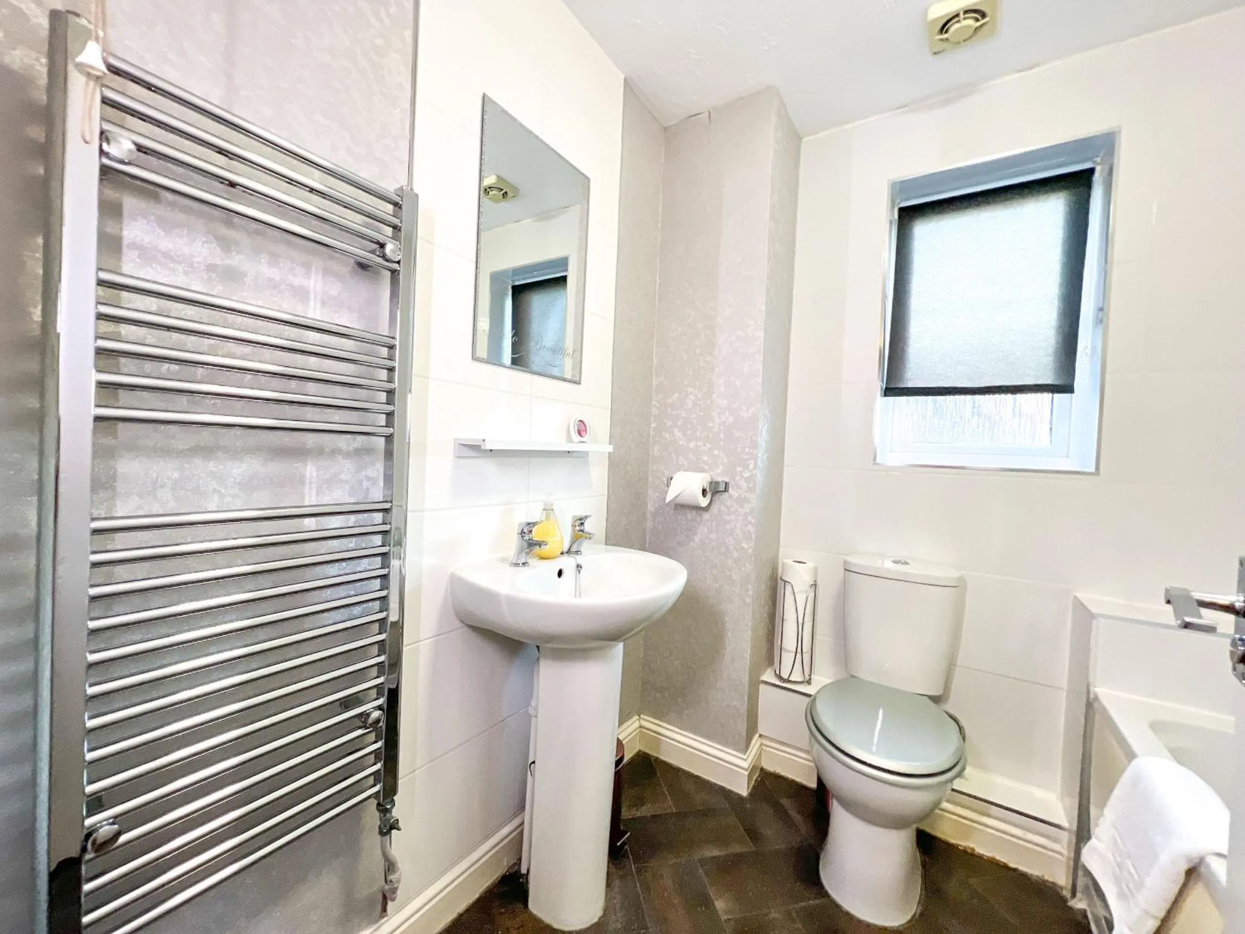 Bathroom in Taylor Close