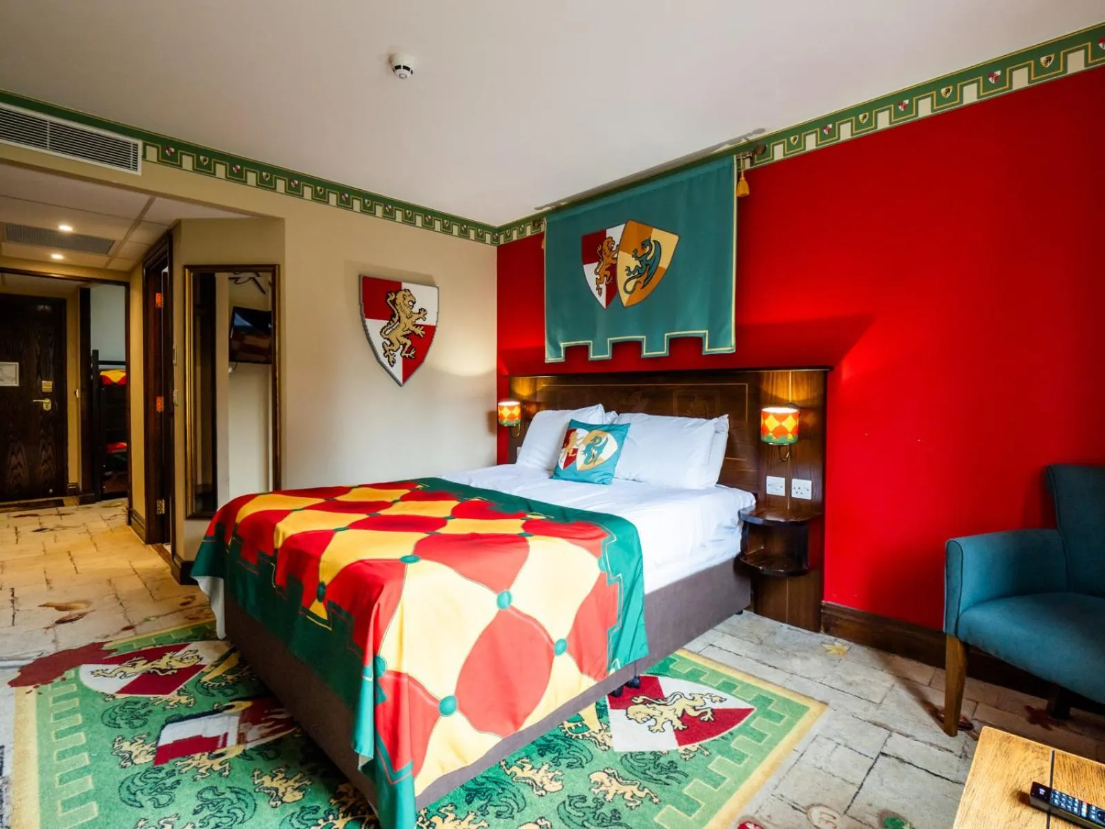 Bedroom, Bed in LEGOLAND(R) Windsor Resort