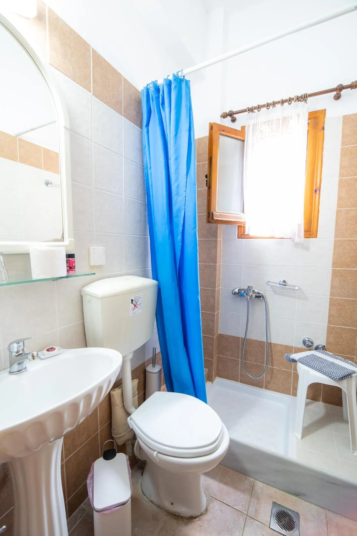 Shower in Seralis Pelion