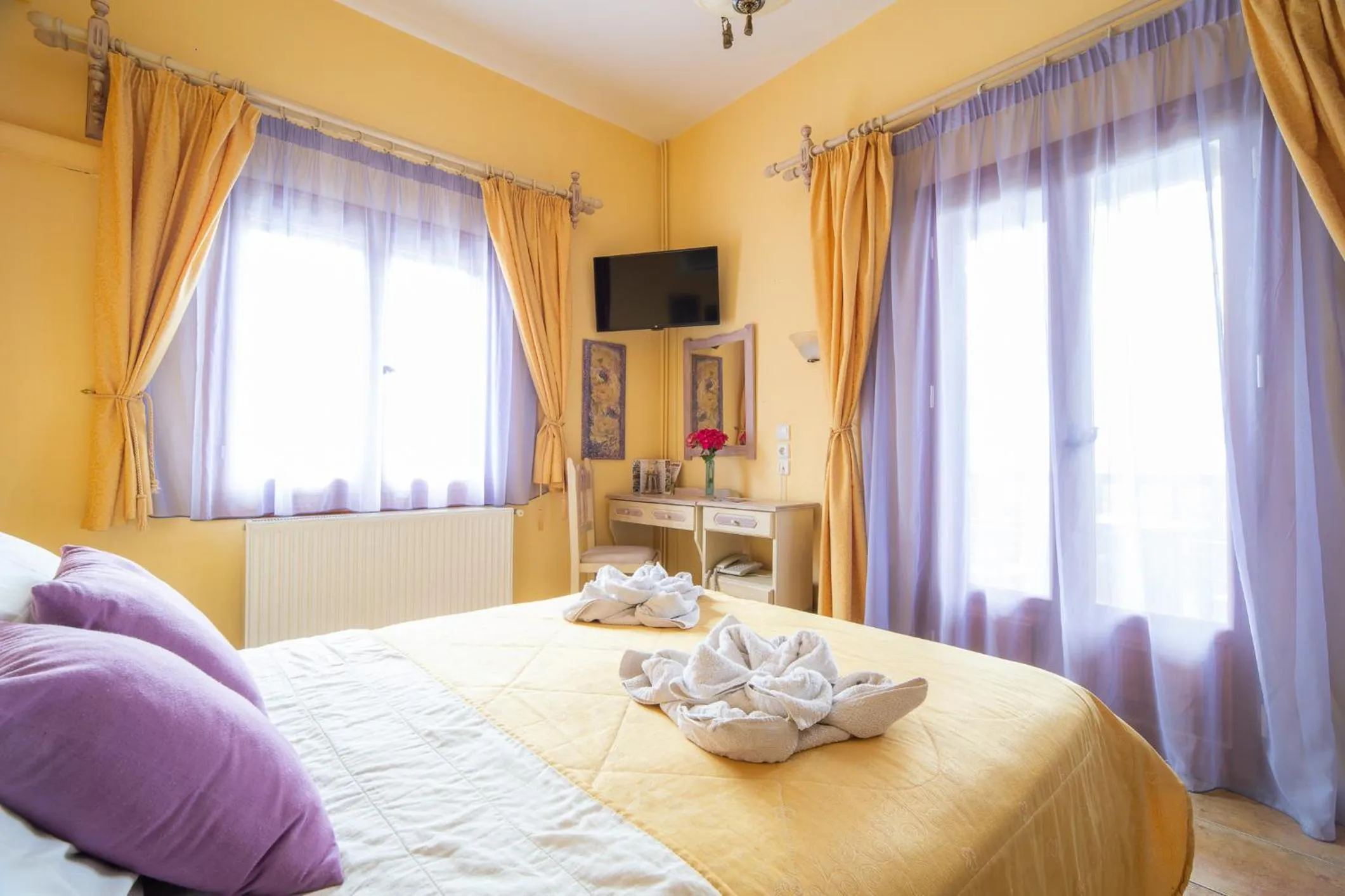 Photo of the whole room, Bed in Seralis Pelion