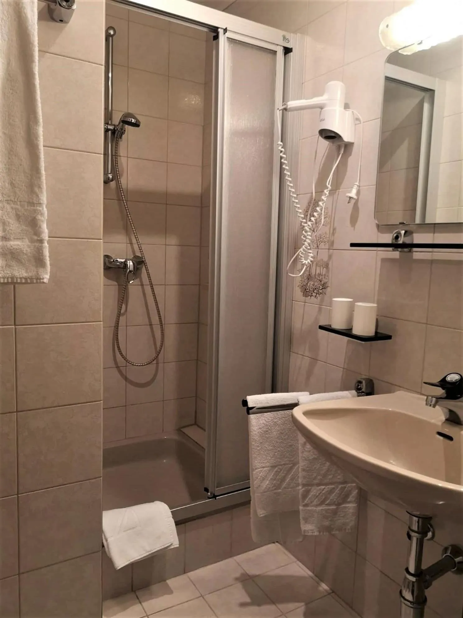 Photo of the whole room in Hotel Rupertihaus