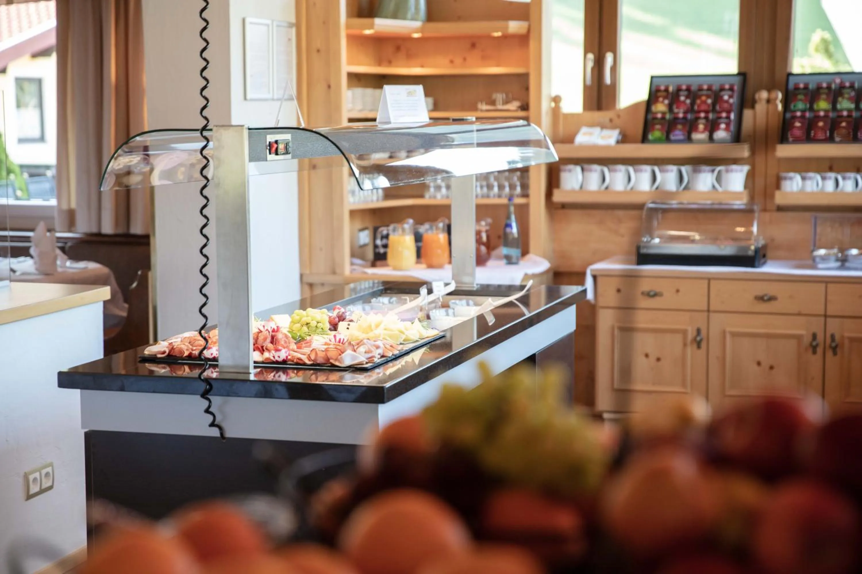 Buffet breakfast in Hotel Rotlechhof