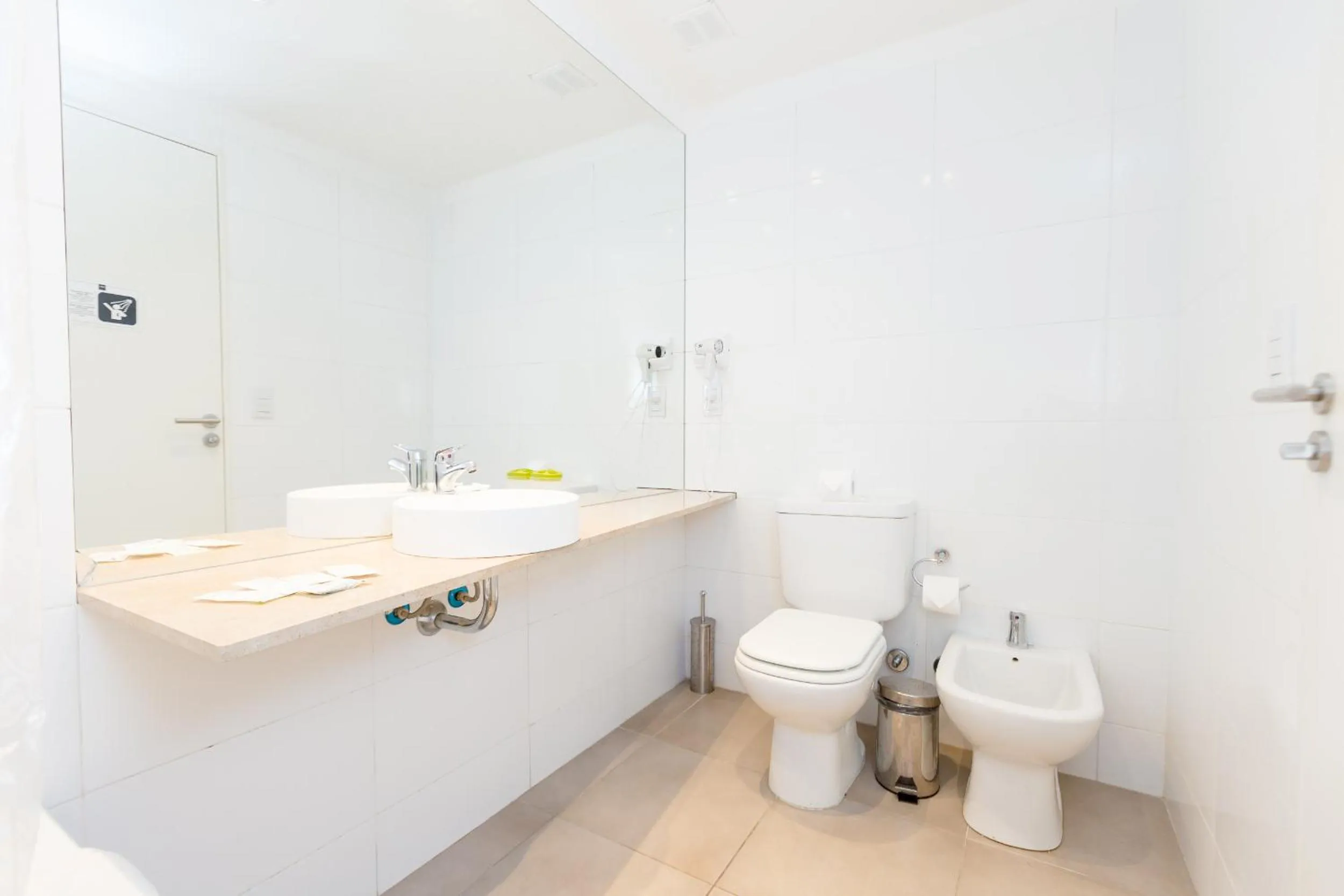 Toilet in Babel Belgrano