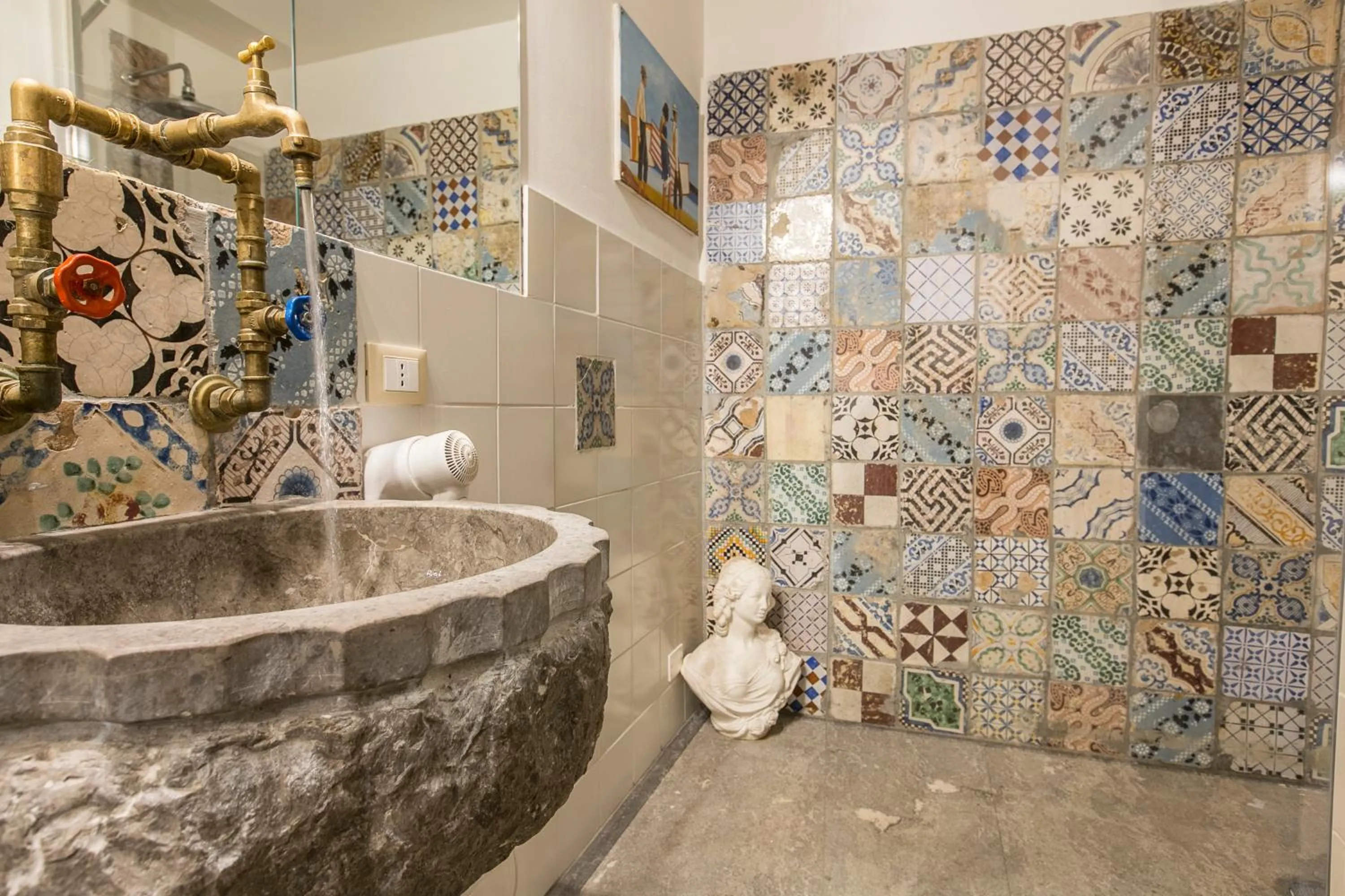 Bathroom in Porta di Castro Hotel & SPA