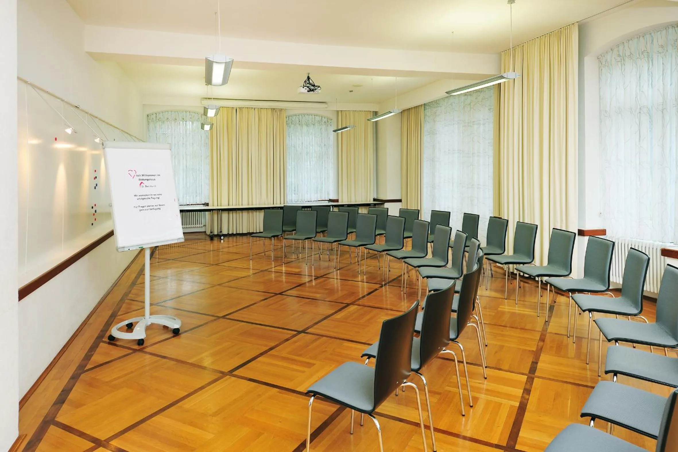 Meeting/conference room in Bildungshaus St. Bernhard - Wohnen und Tagen
