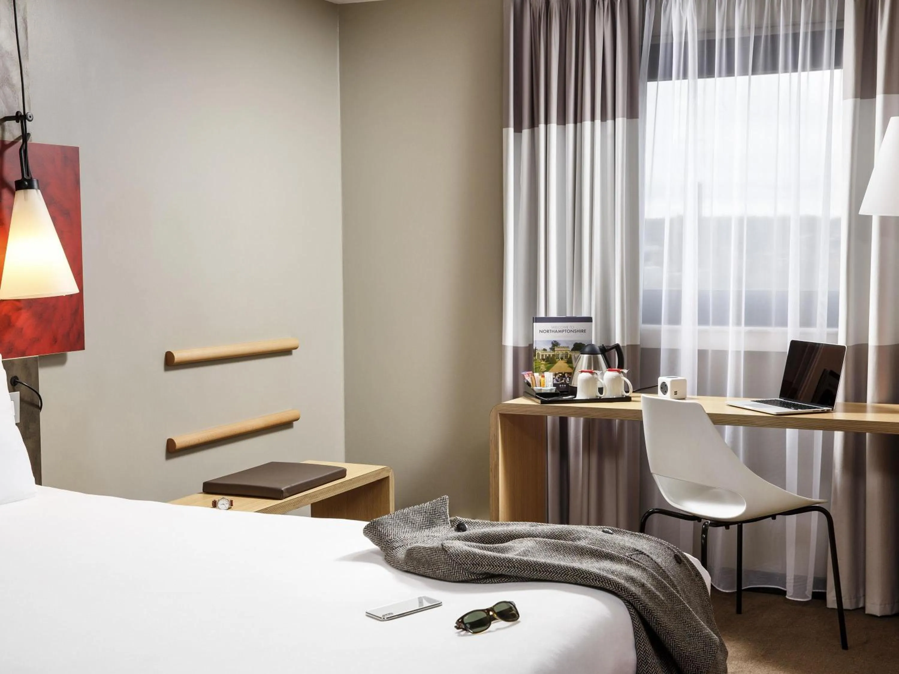 Bedroom, Bed in ibis Hotel Northampton Centre