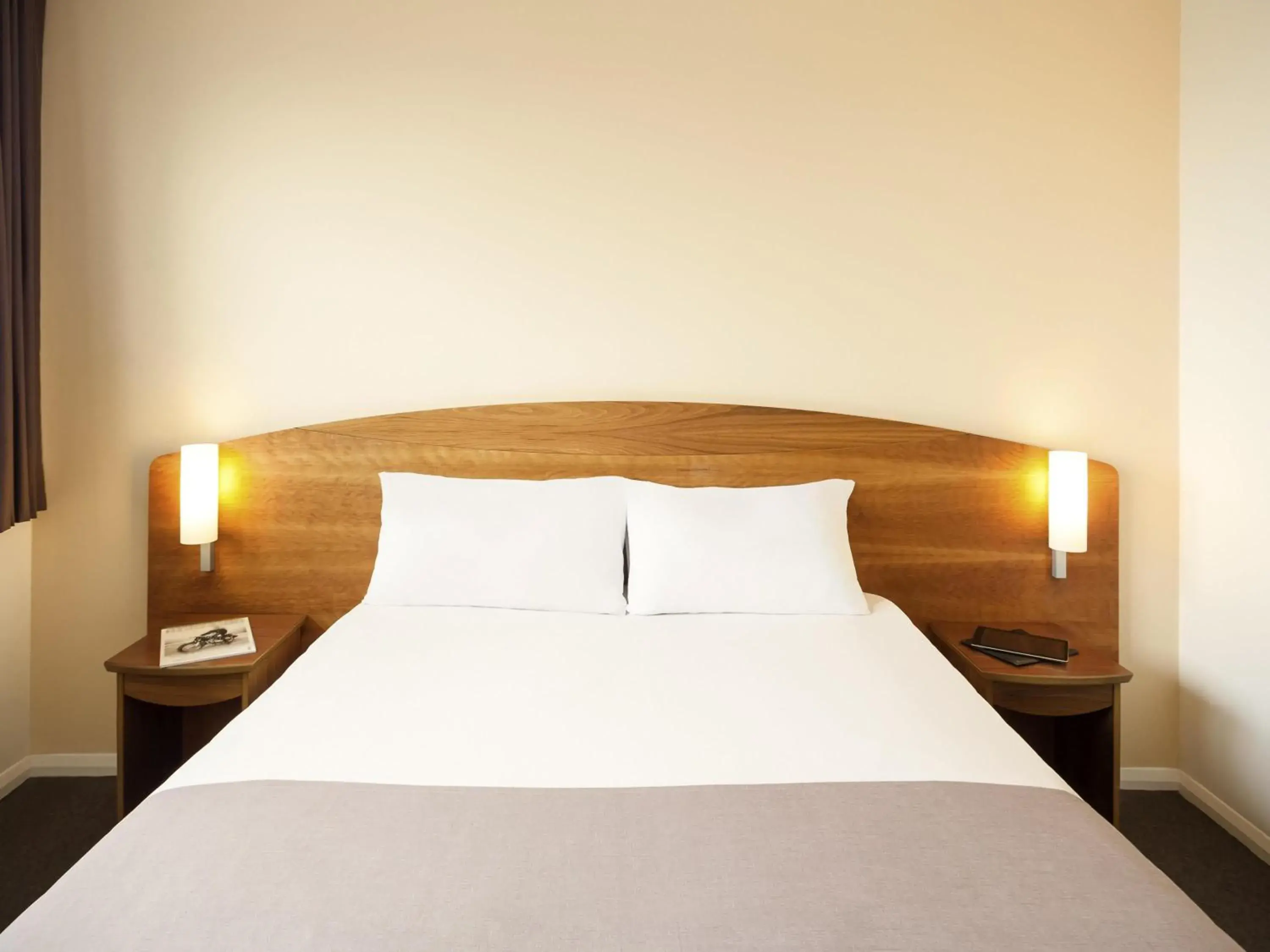 Standard Double Room in ibis Hotel Northampton Centre Standard Double Room in ibis Hotel Northampton Centre