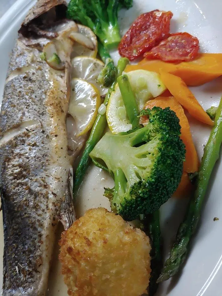 Food and drinks in Jones Beach Hotel