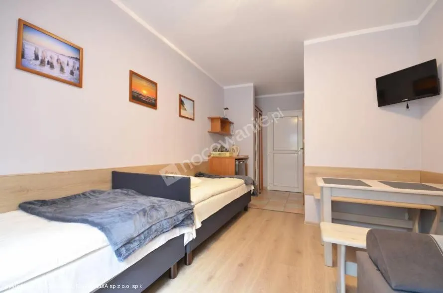 Photo of the whole room, Bed in OW Gabi