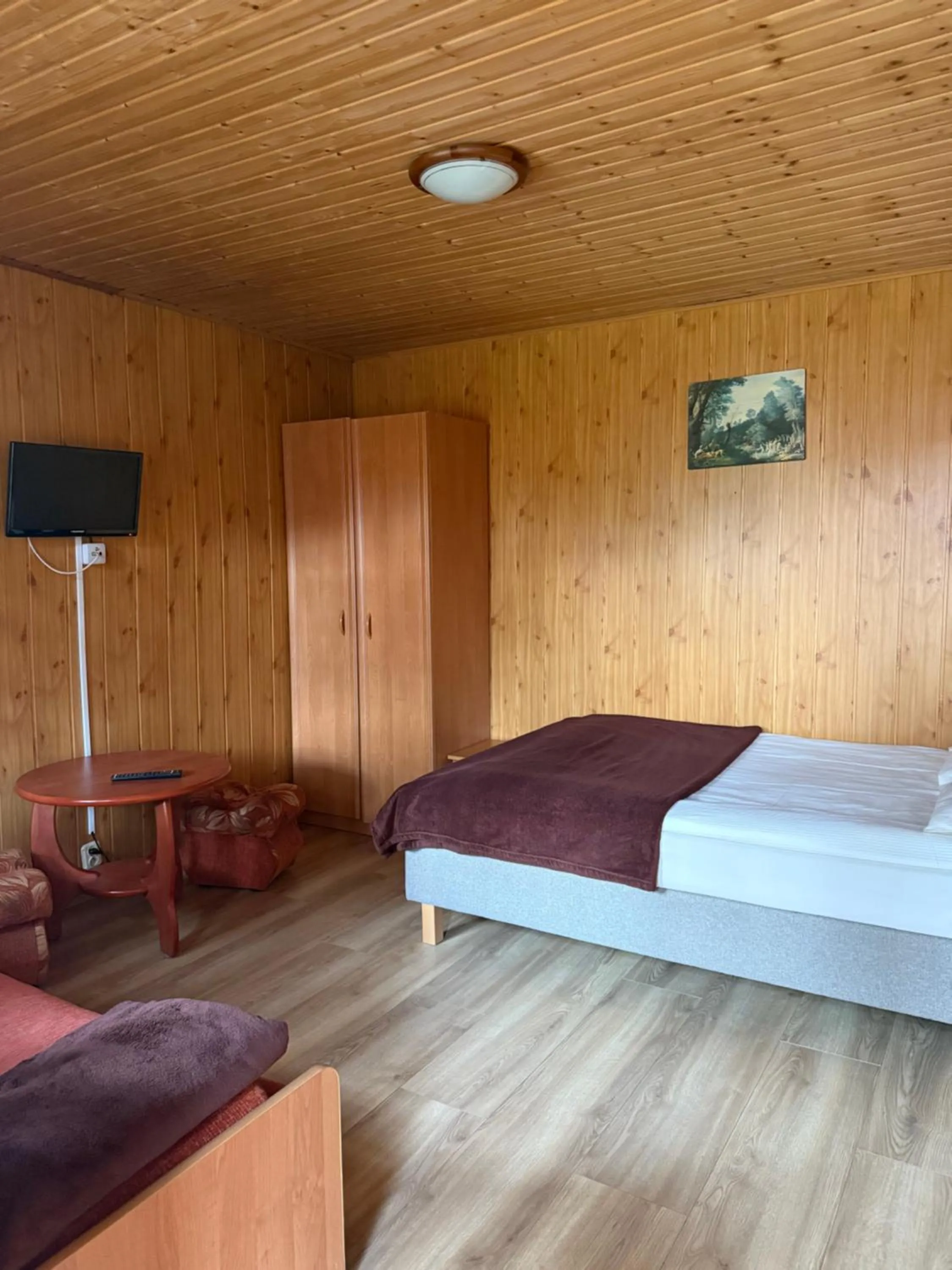 Property building, Bed in OW Gabi