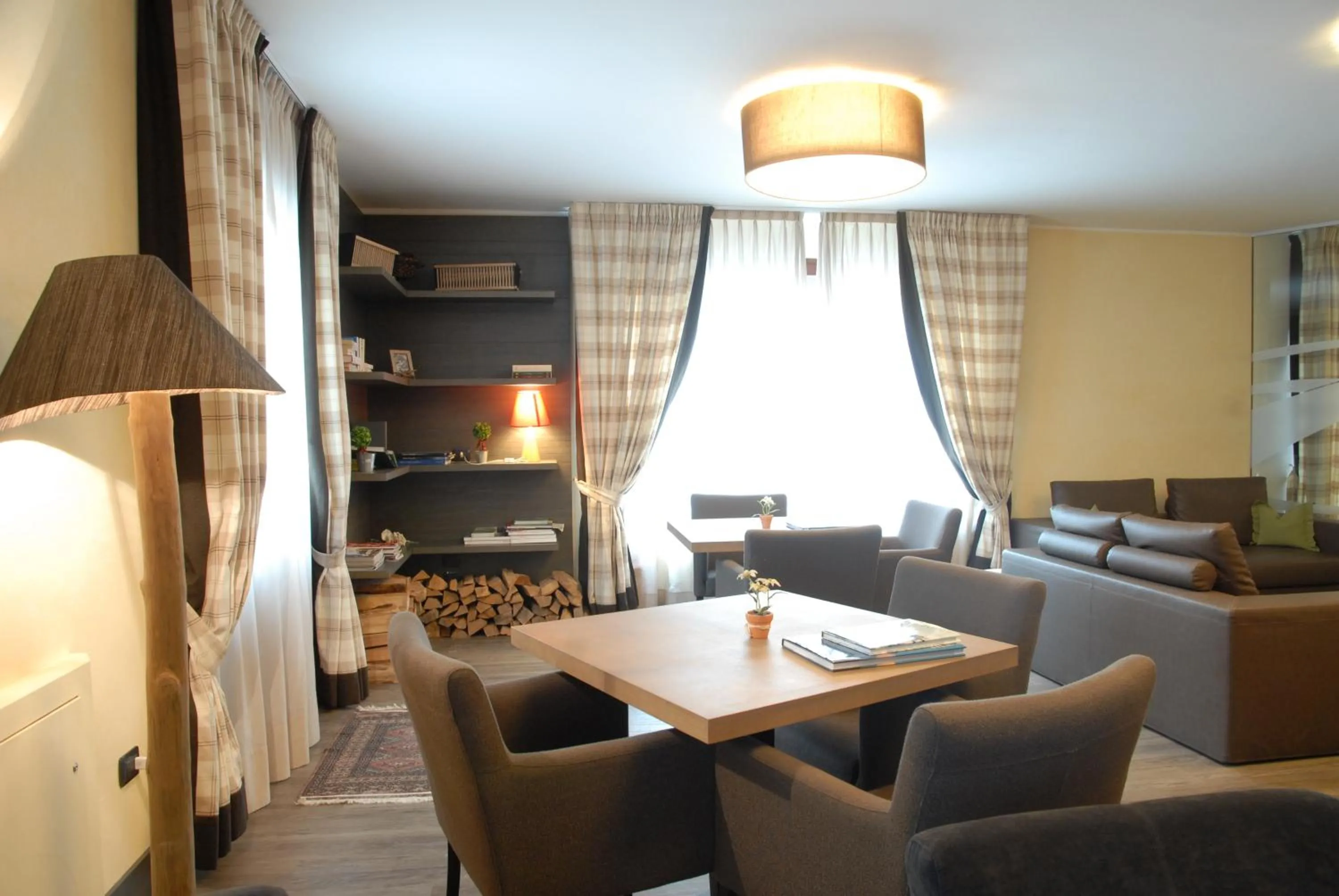 Communal lounge/ TV room in Hotel Bellavista