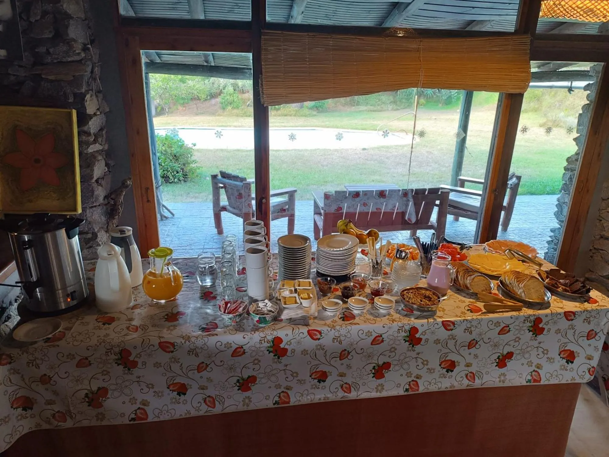 Breakfast in Hotel El Refugio nudista naturista opcional