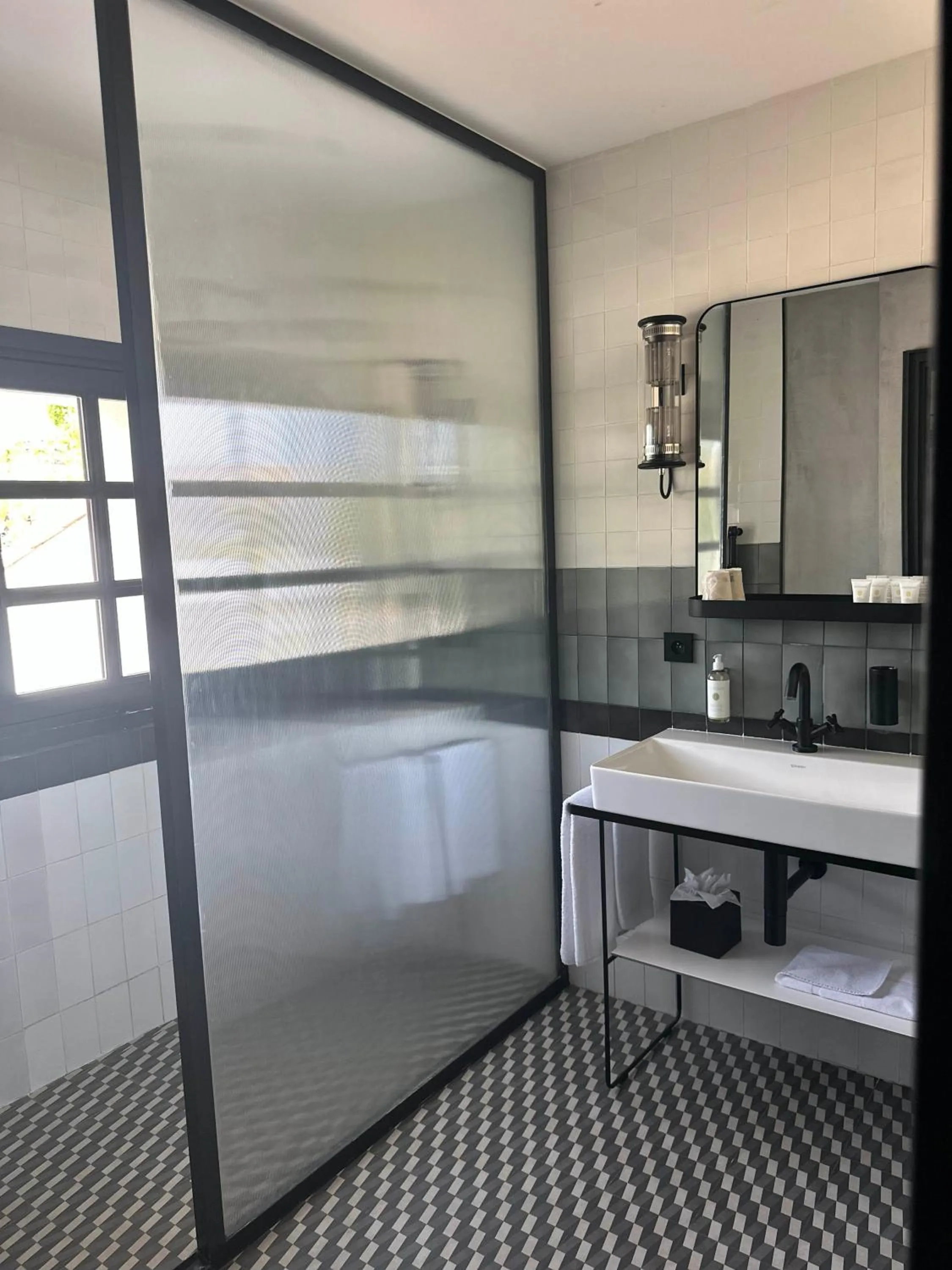 Bathroom in Ultimate Provence Hotel & Spa