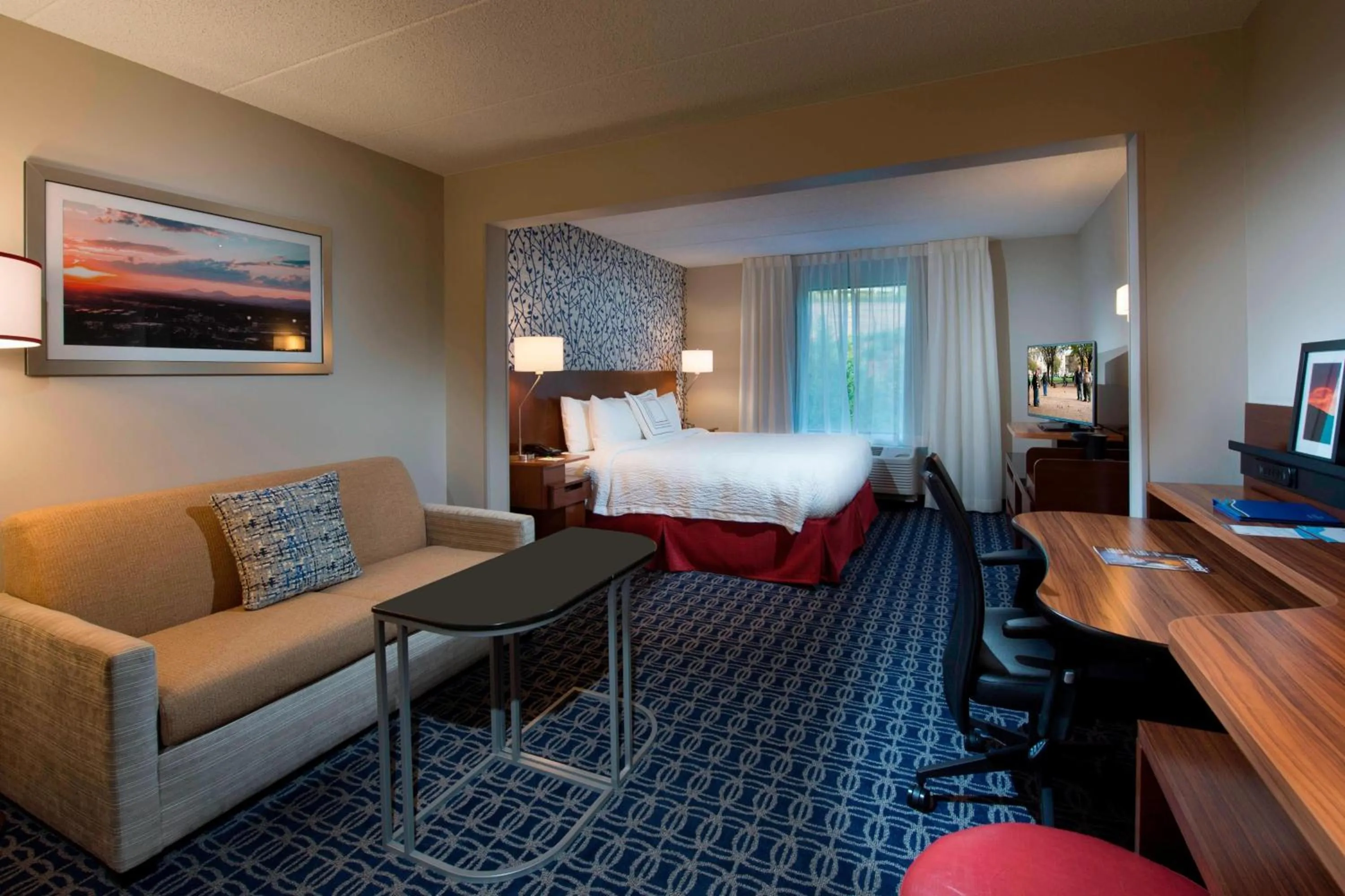 Photo of the whole room, Bed in Fairfield Inn & Suites by Marriott Lynchburg Liberty University
