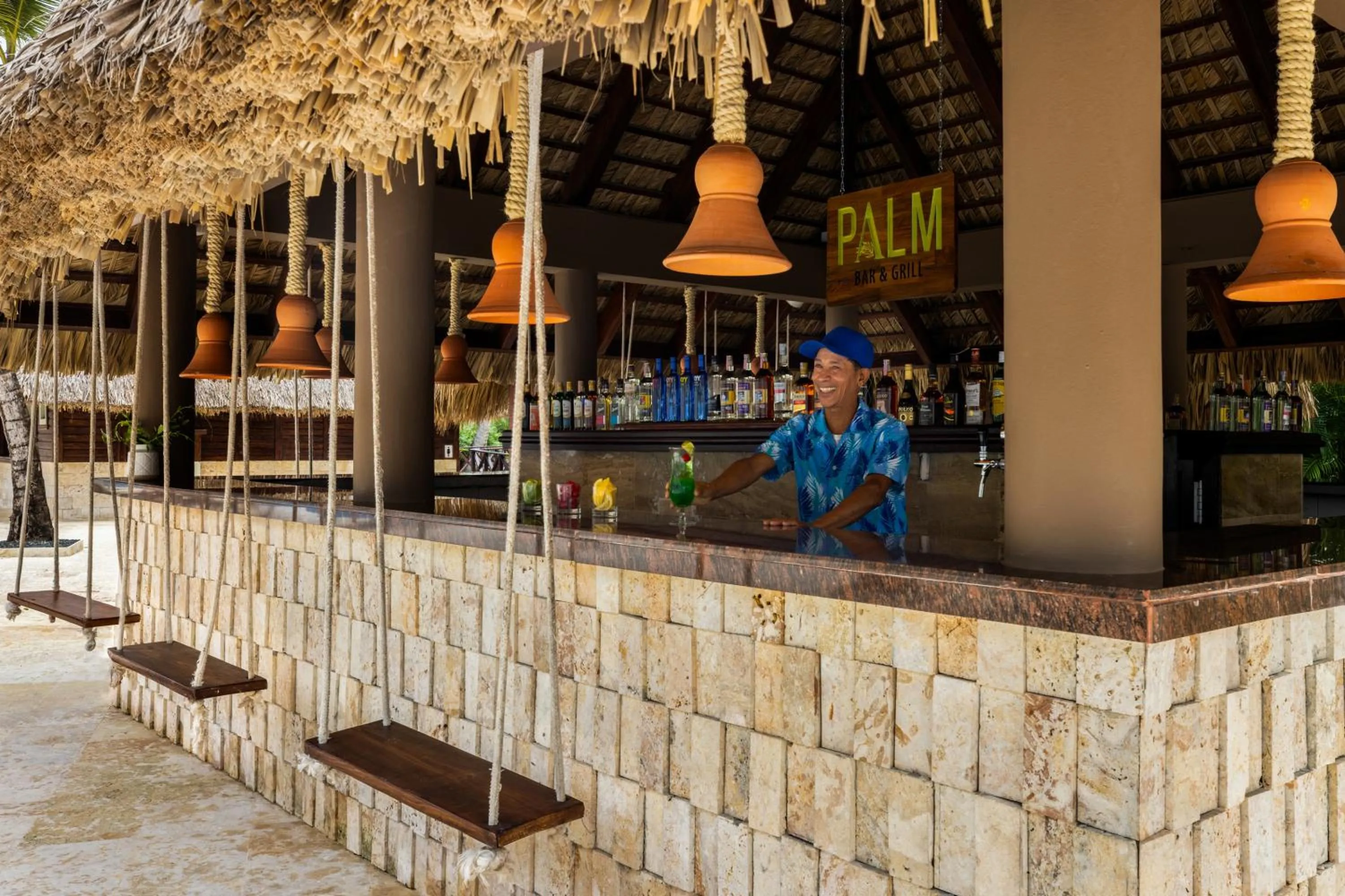Lounge or bar in Wyndham Alltra Punta Cana All Inclusive Resort