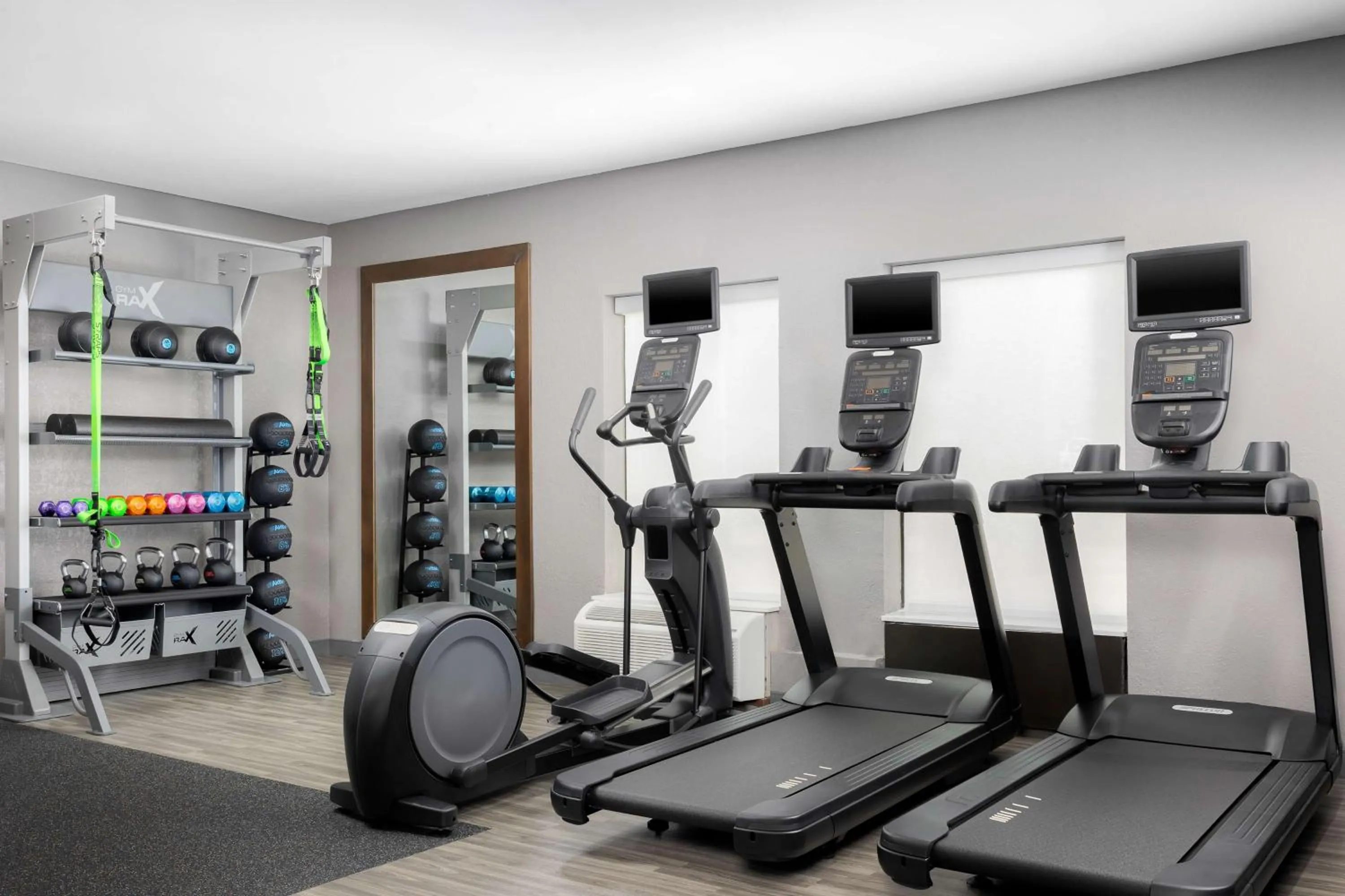 Fitness centre/facilities in Hampton Inn Louisville Airport Fair/Expo Center
