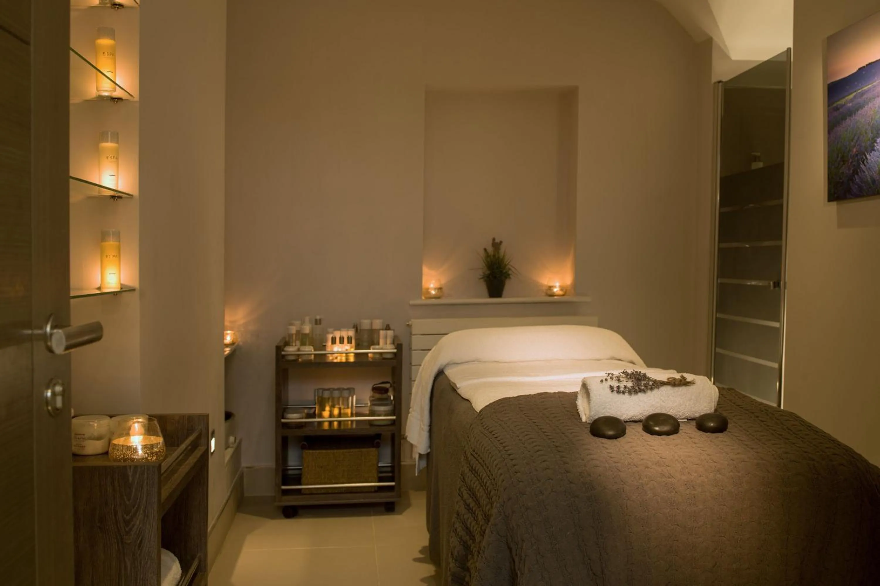 Massage, Bed in Minster Mill Hotel