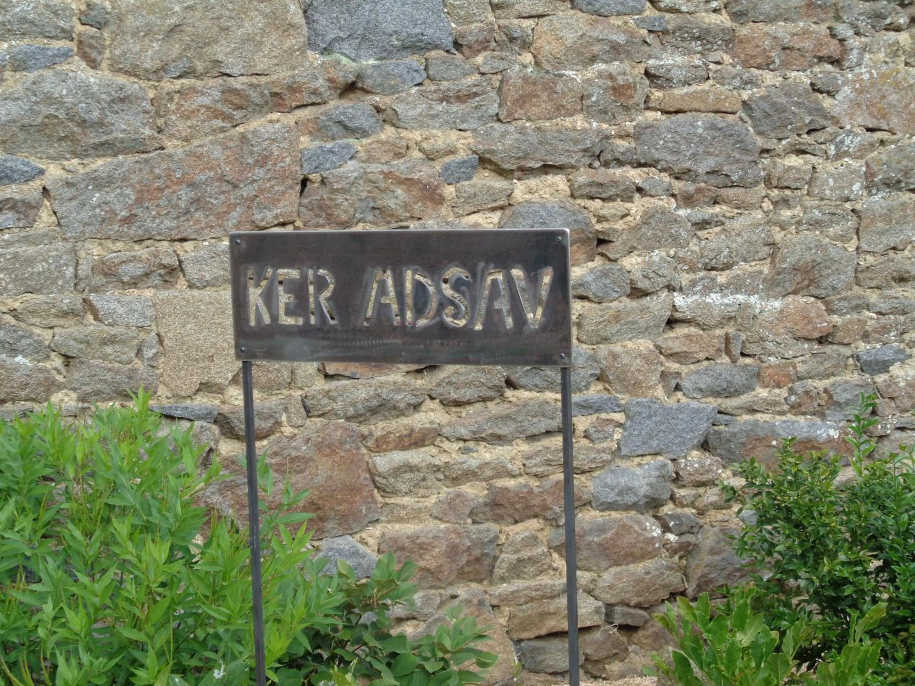 Property logo or sign in Ker Adsav o'naturel
