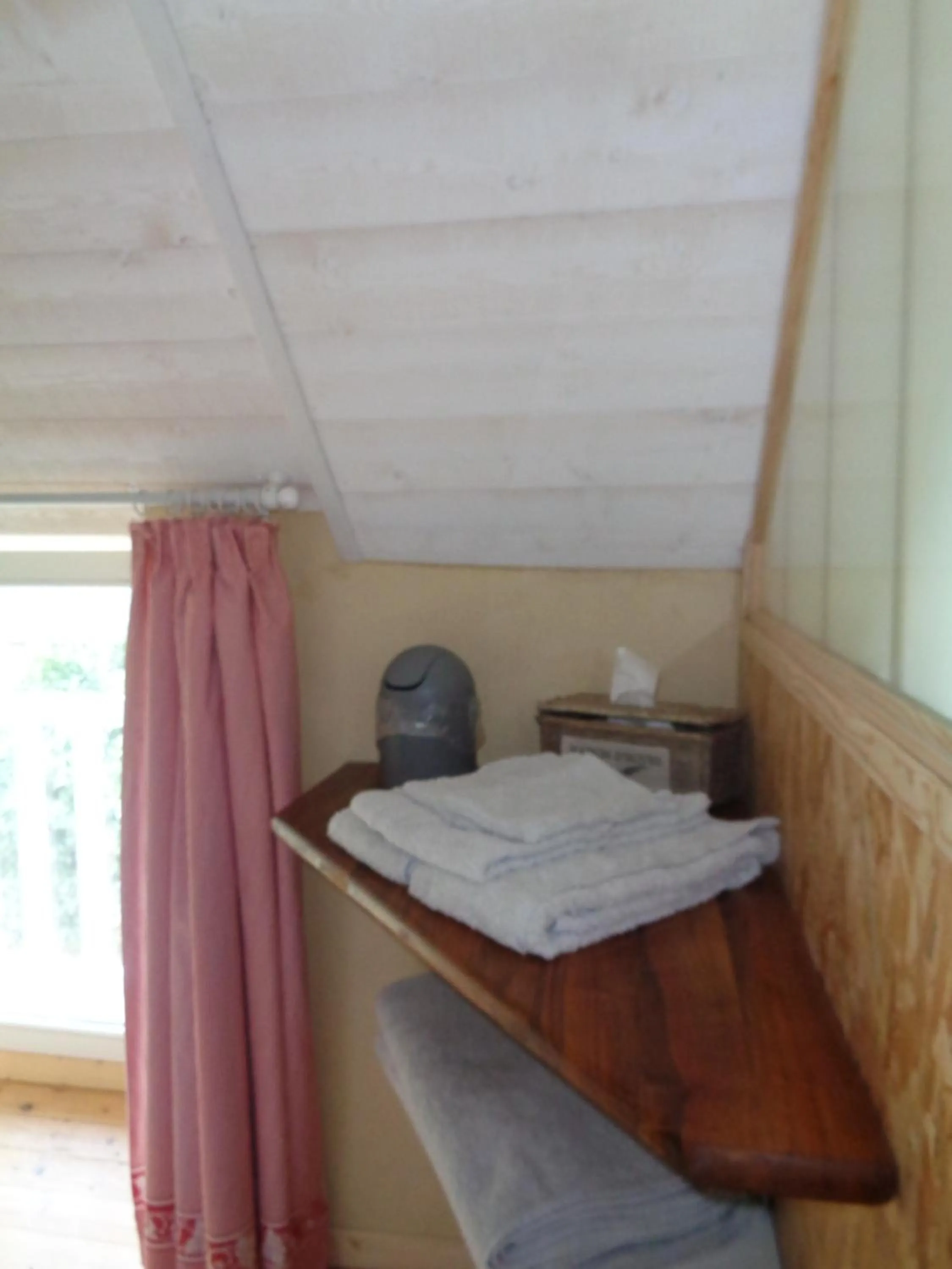 Bathroom, Bed in Ker Adsav o'naturel