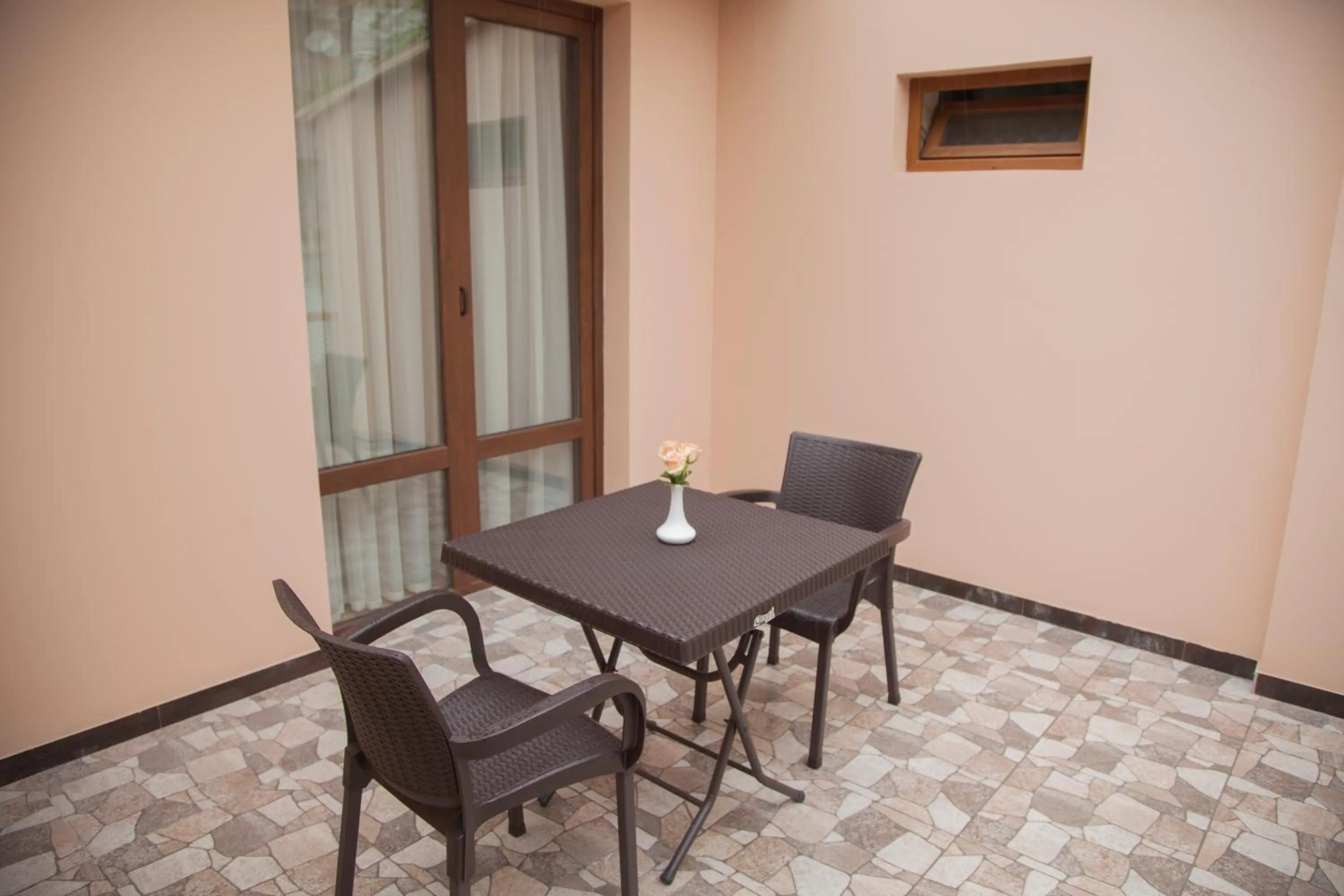 Balcony/Terrace in Hin Yerevantsi Hotel