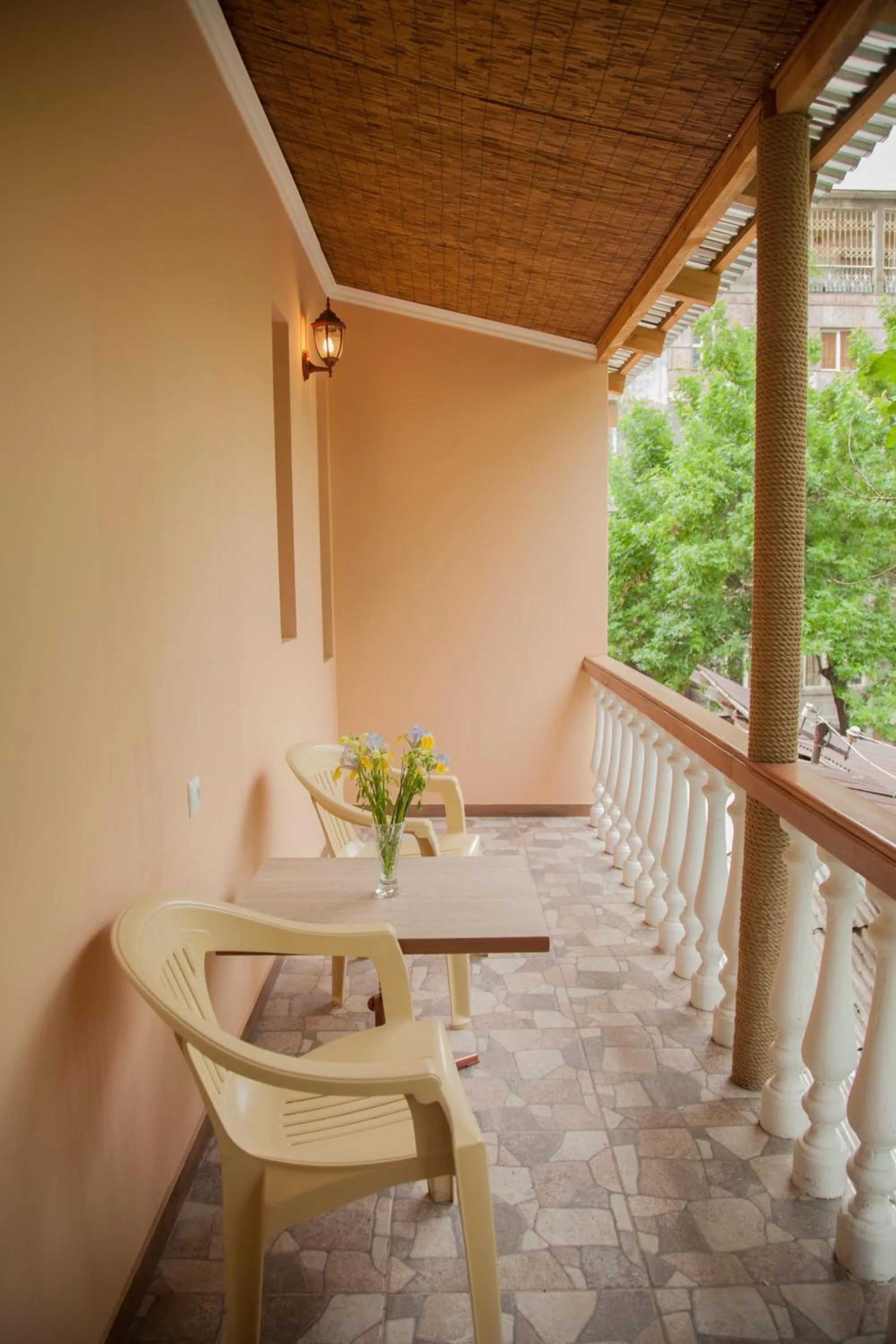 Balcony/Terrace in Hin Yerevantsi Hotel