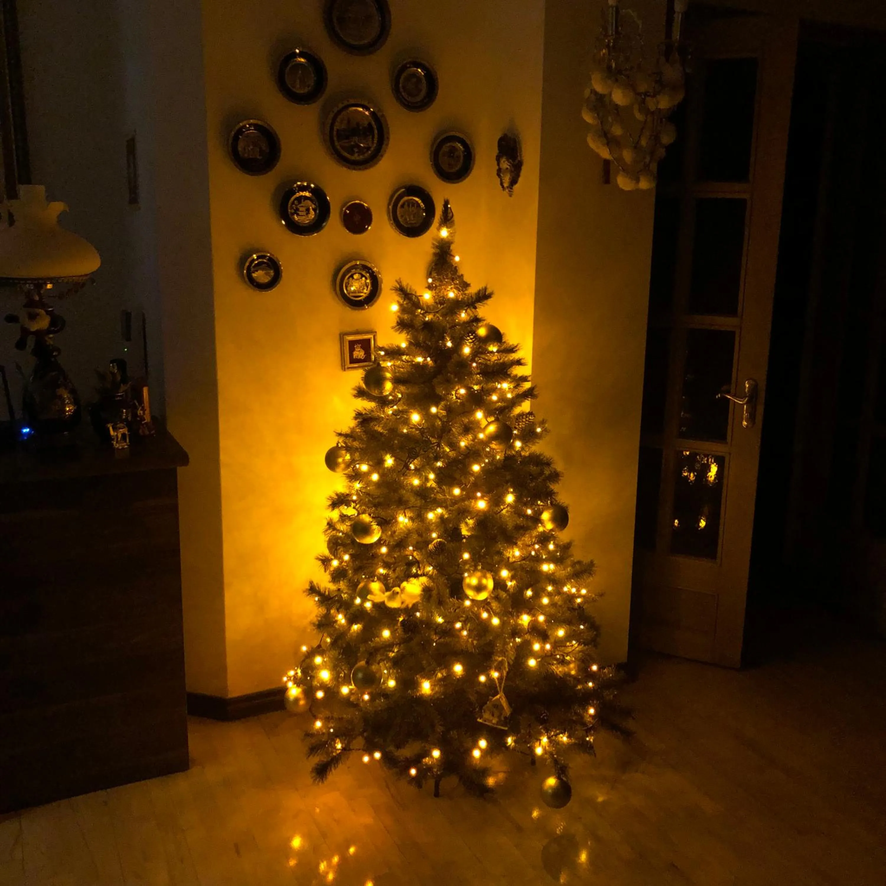 Property building in Hin Yerevantsi Hotel